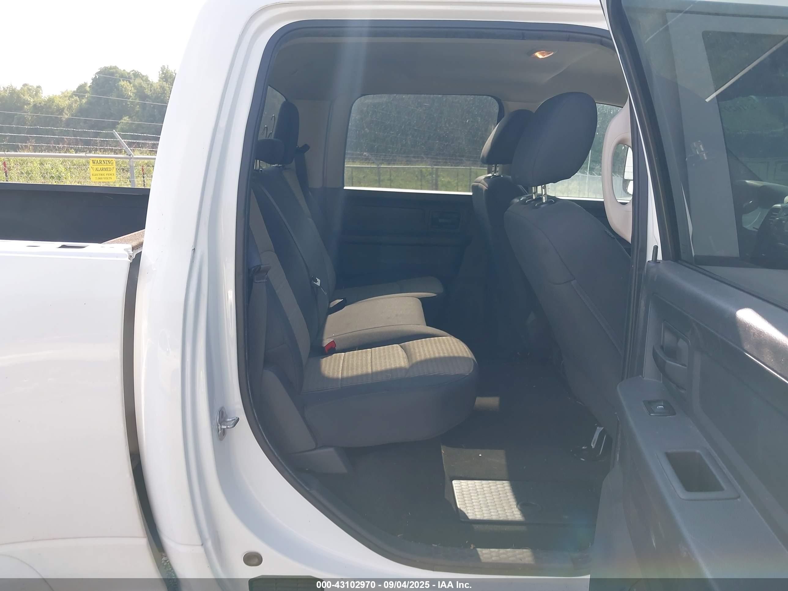 RAM 3500 image 8