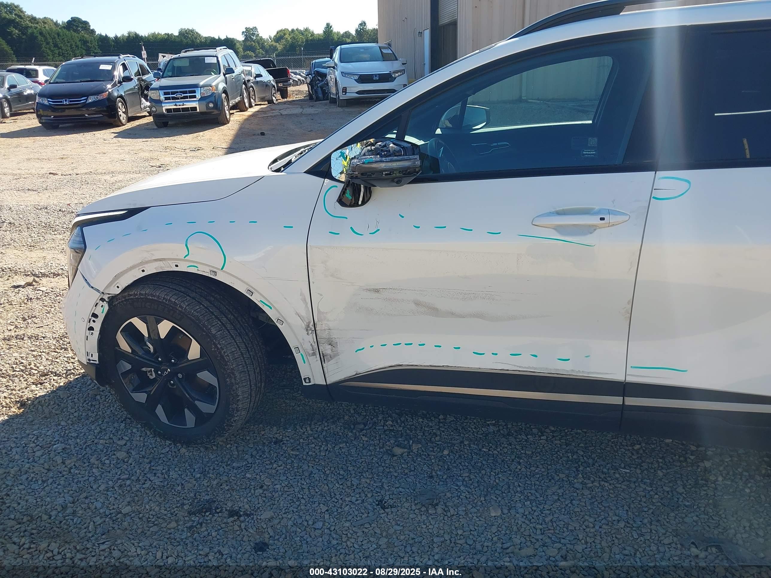 KIA SPORTAGE image 6