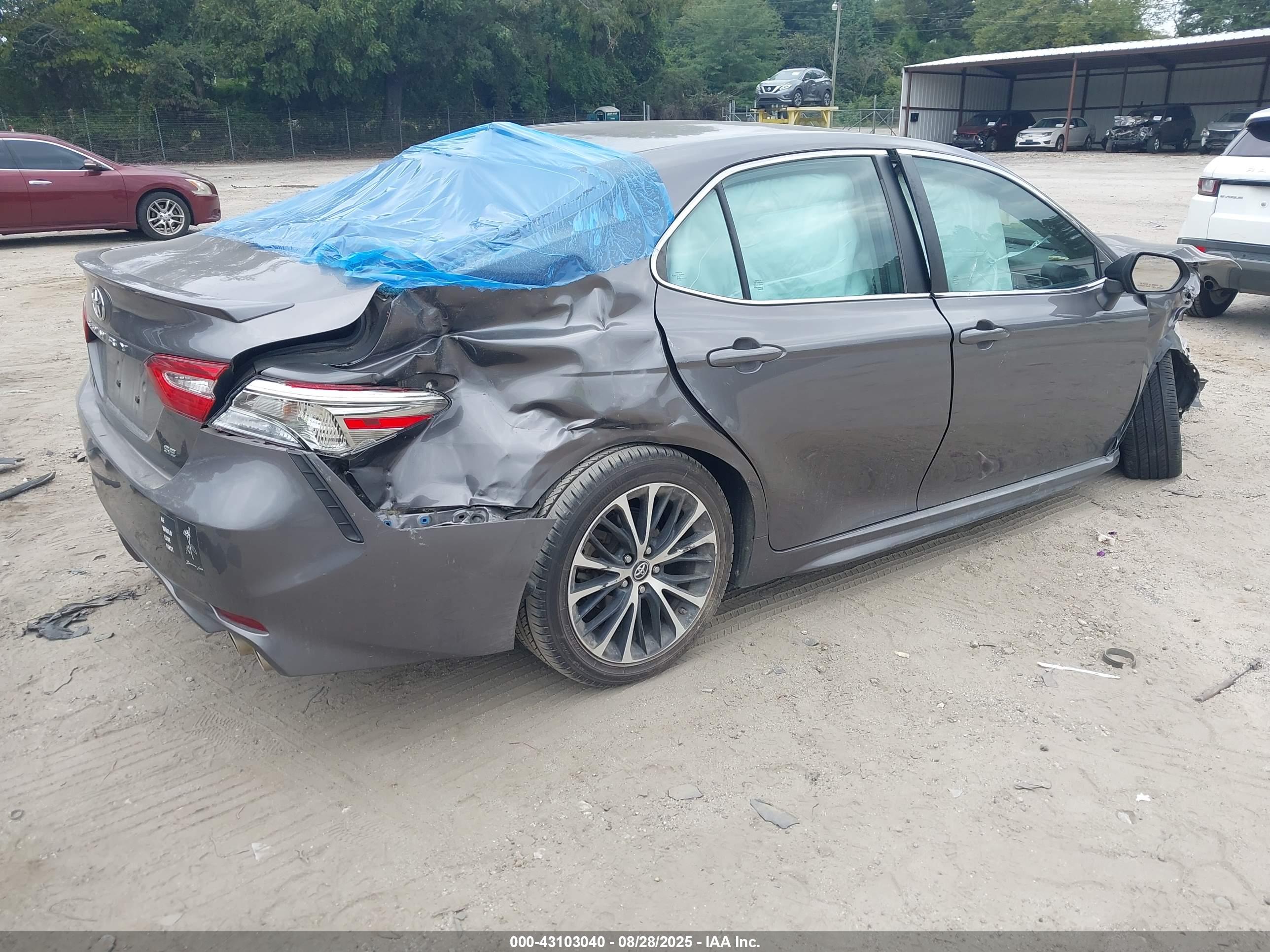 TOYOTA CAMRY image 4
