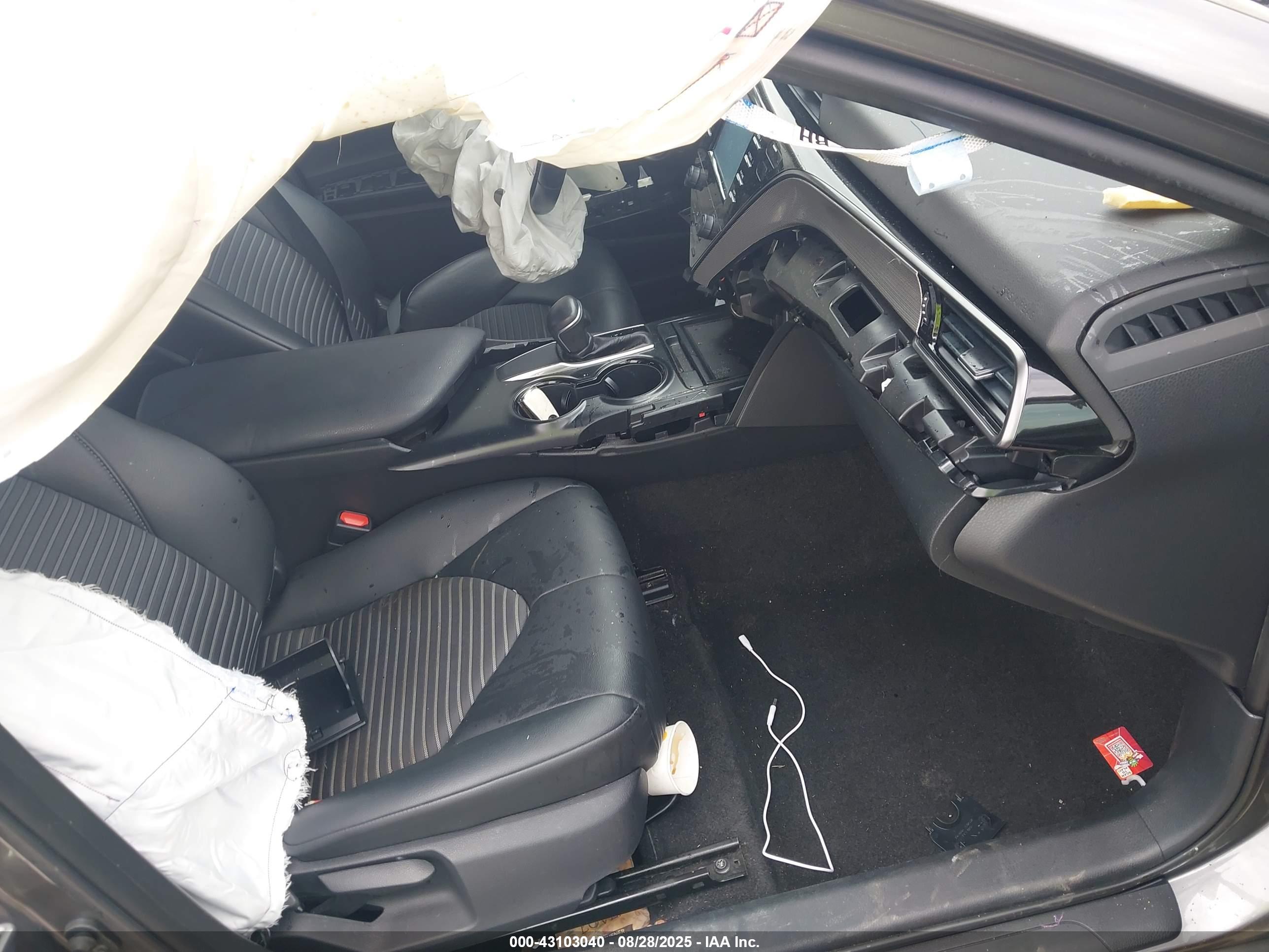 TOYOTA CAMRY image 5