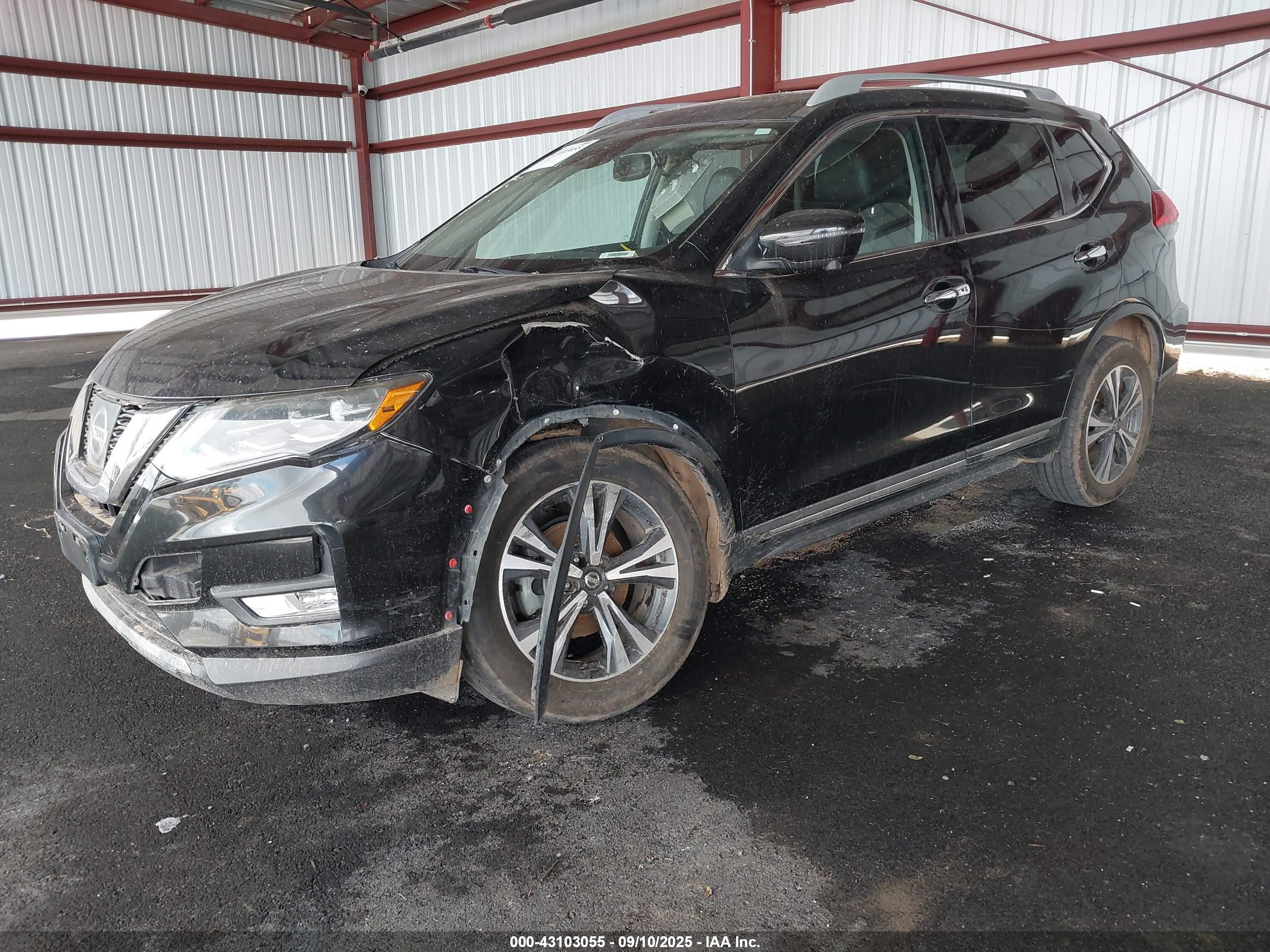 NISSAN ROGUE image 2