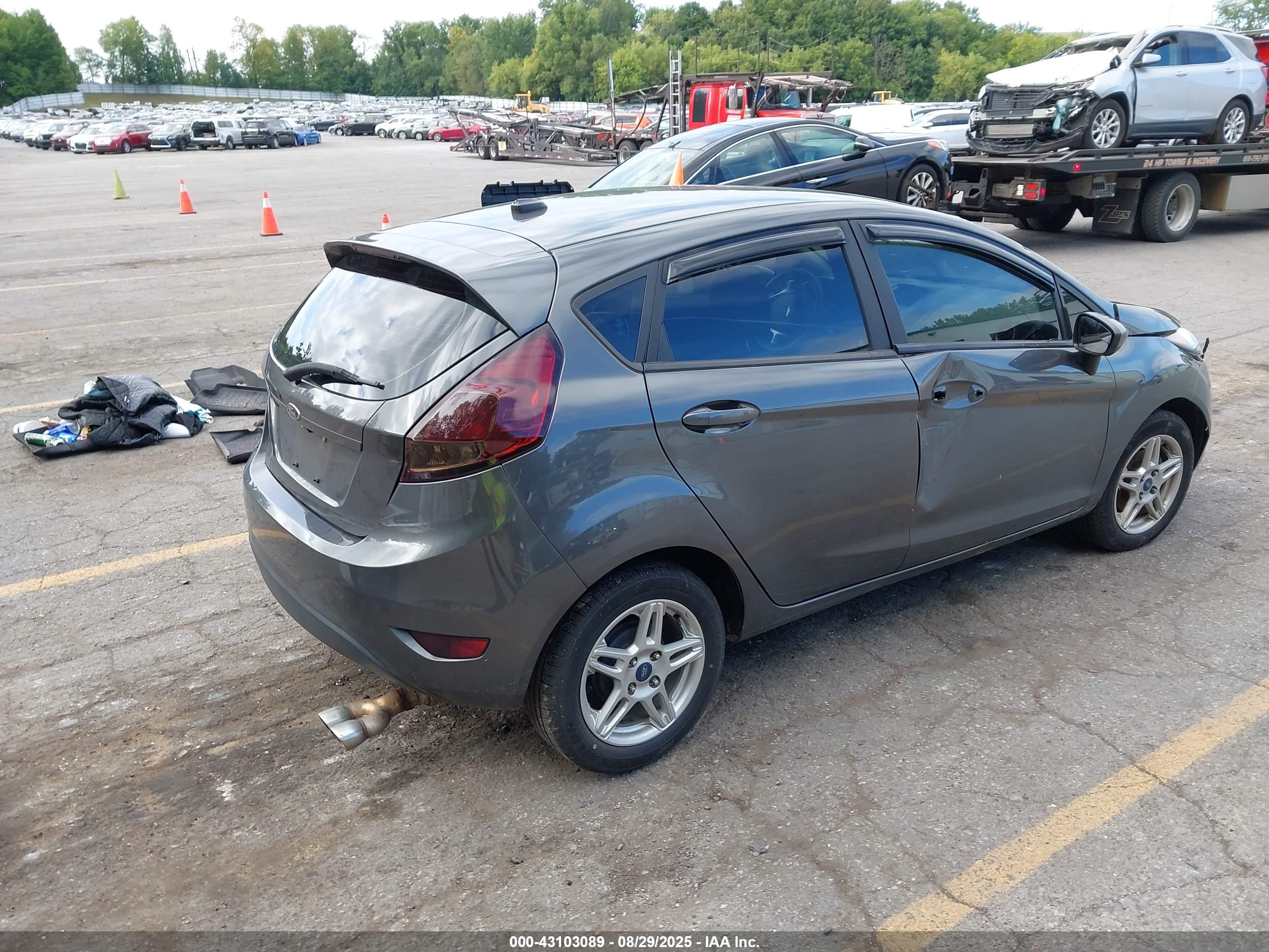 FORD FIESTA image 4