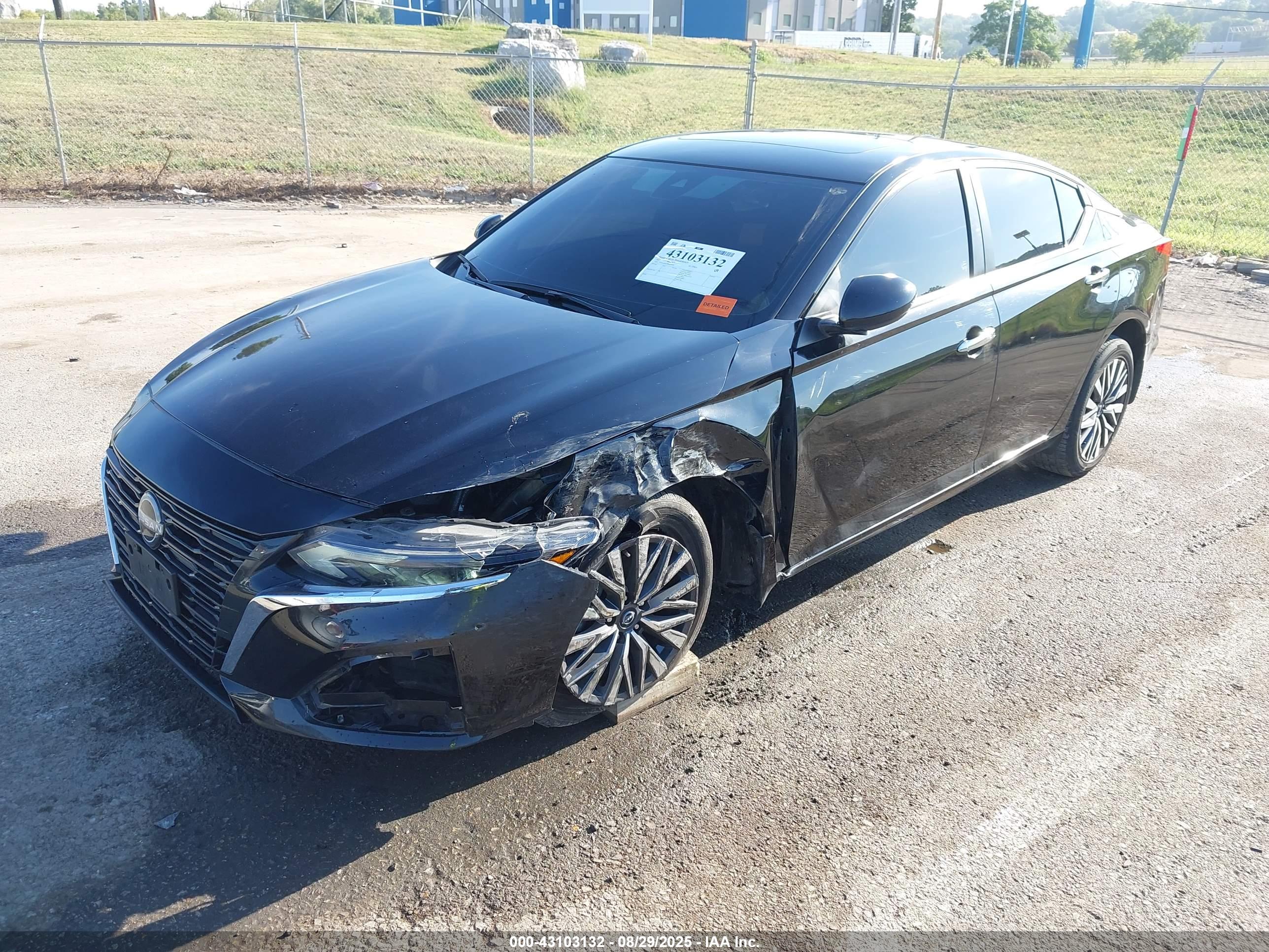 NISSAN ALTIMA image 2