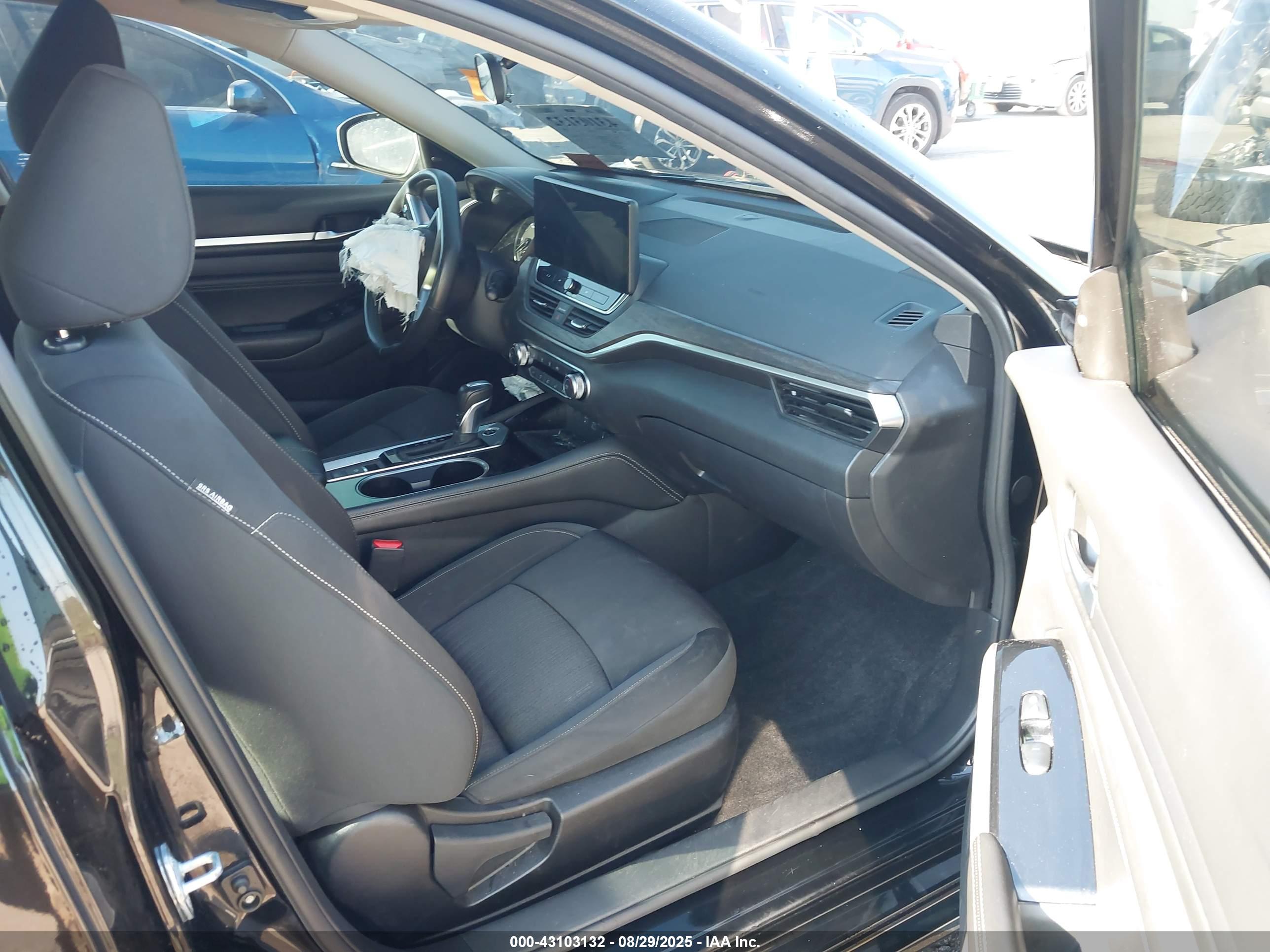 NISSAN ALTIMA image 5