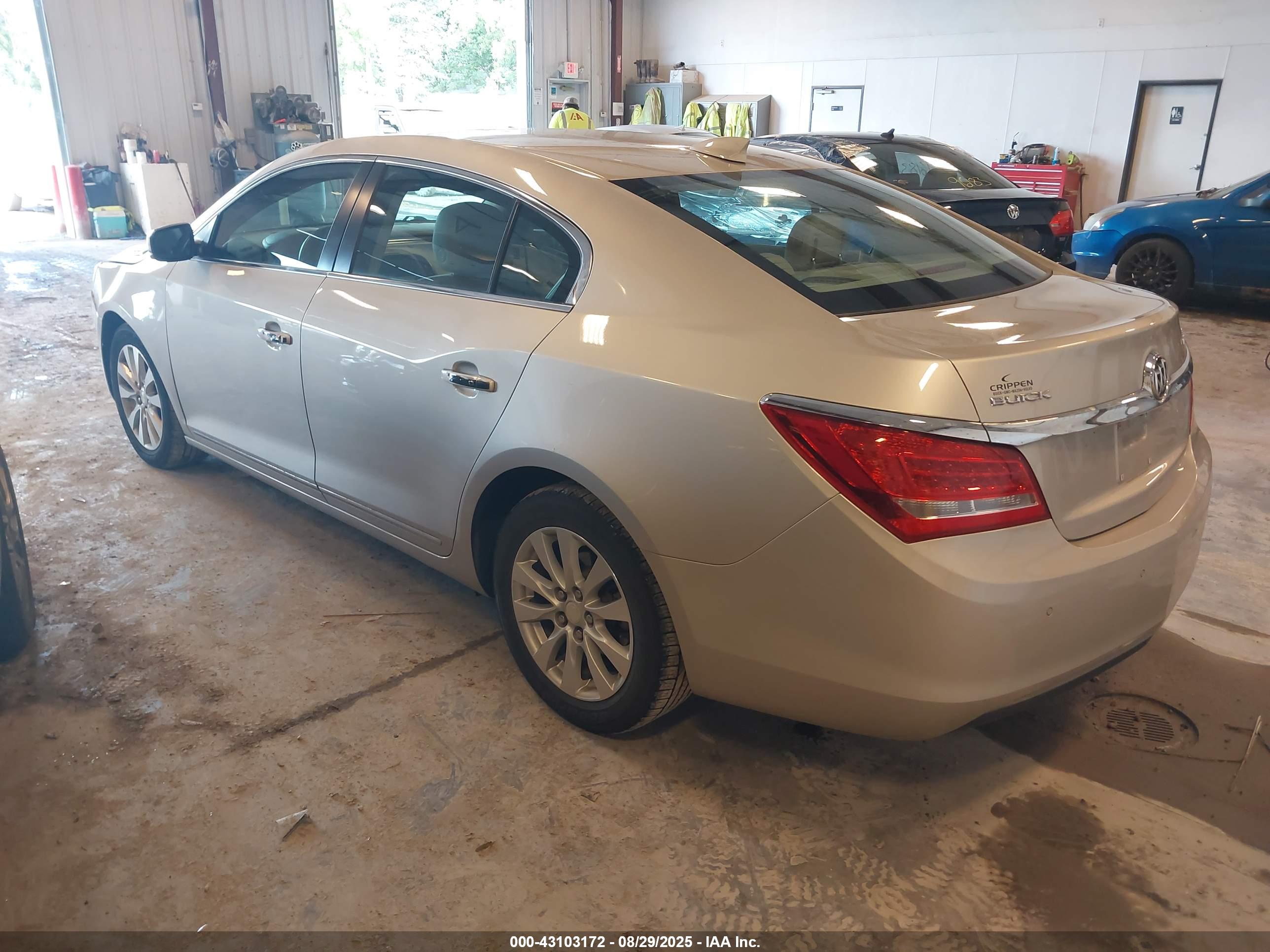 BUICK LACROSSE image 3