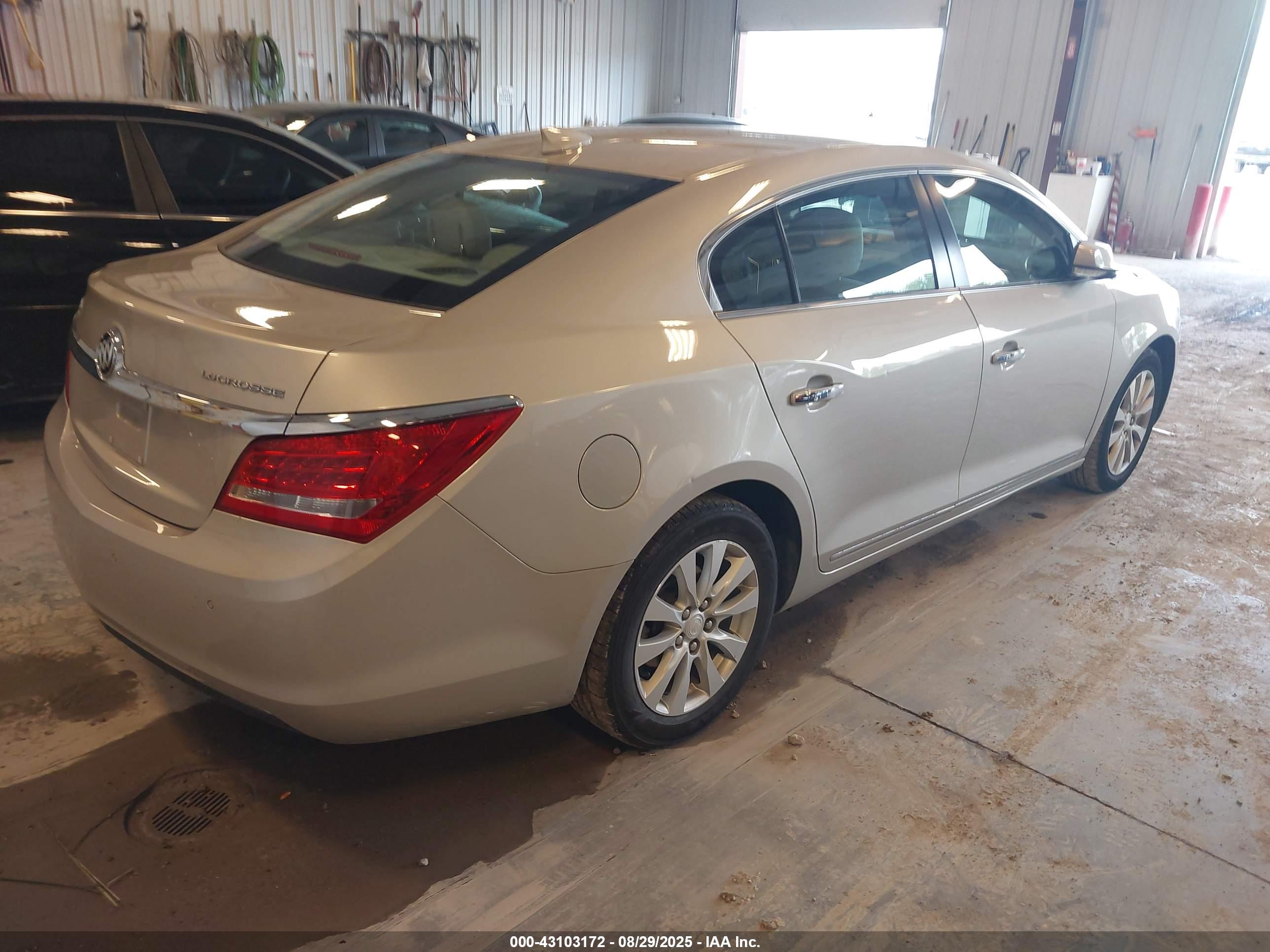 BUICK LACROSSE image 4