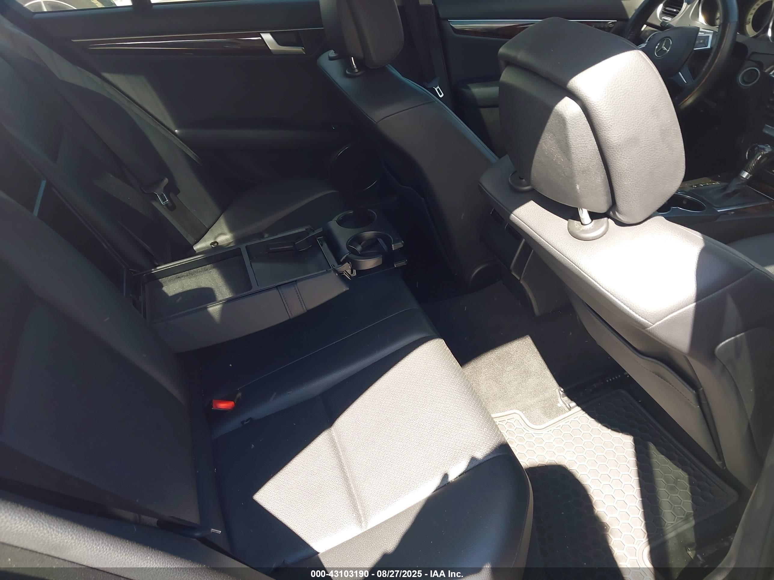 MERCEDES-BENZ C image 8