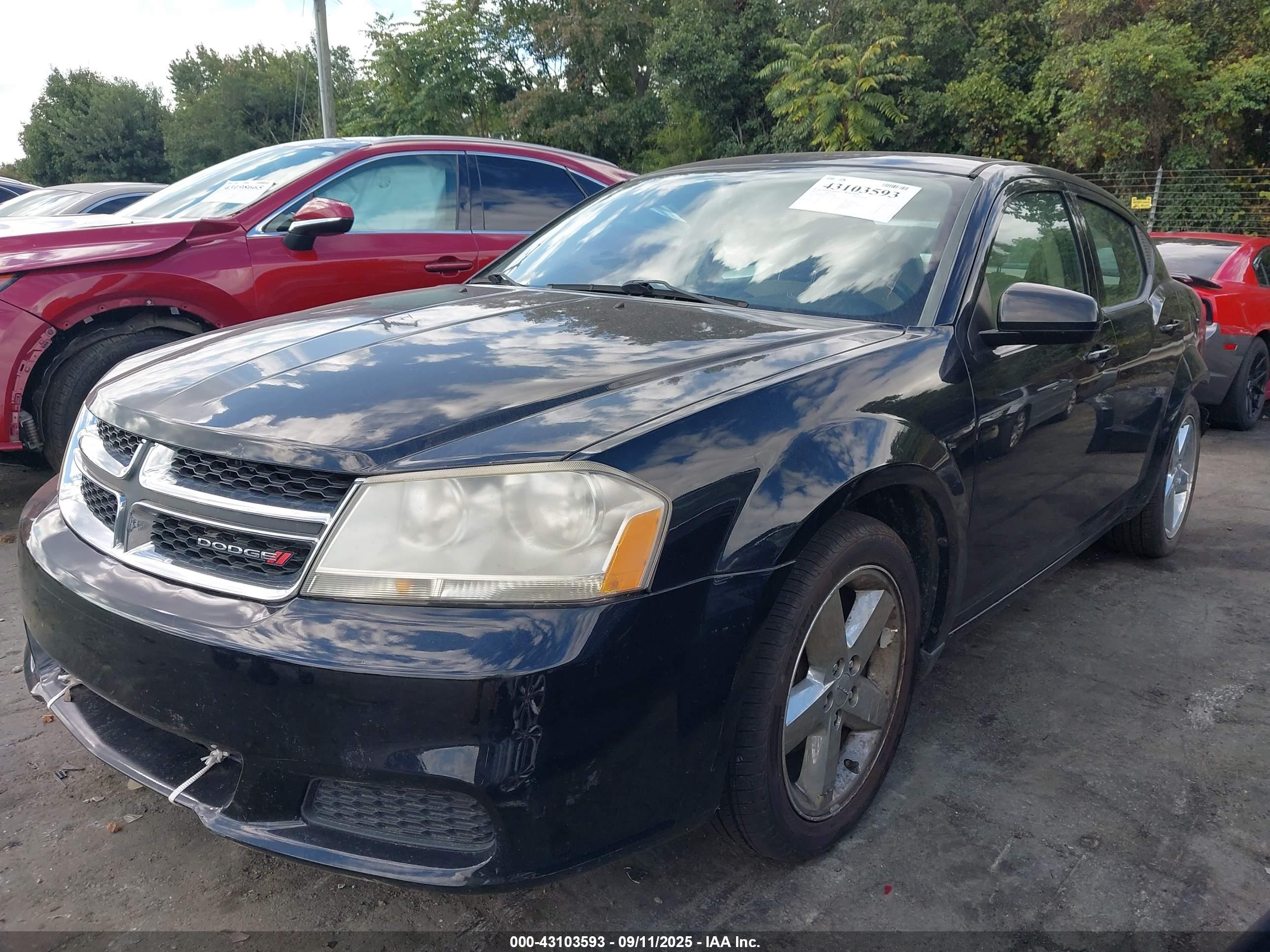DODGE AVENGER image 2