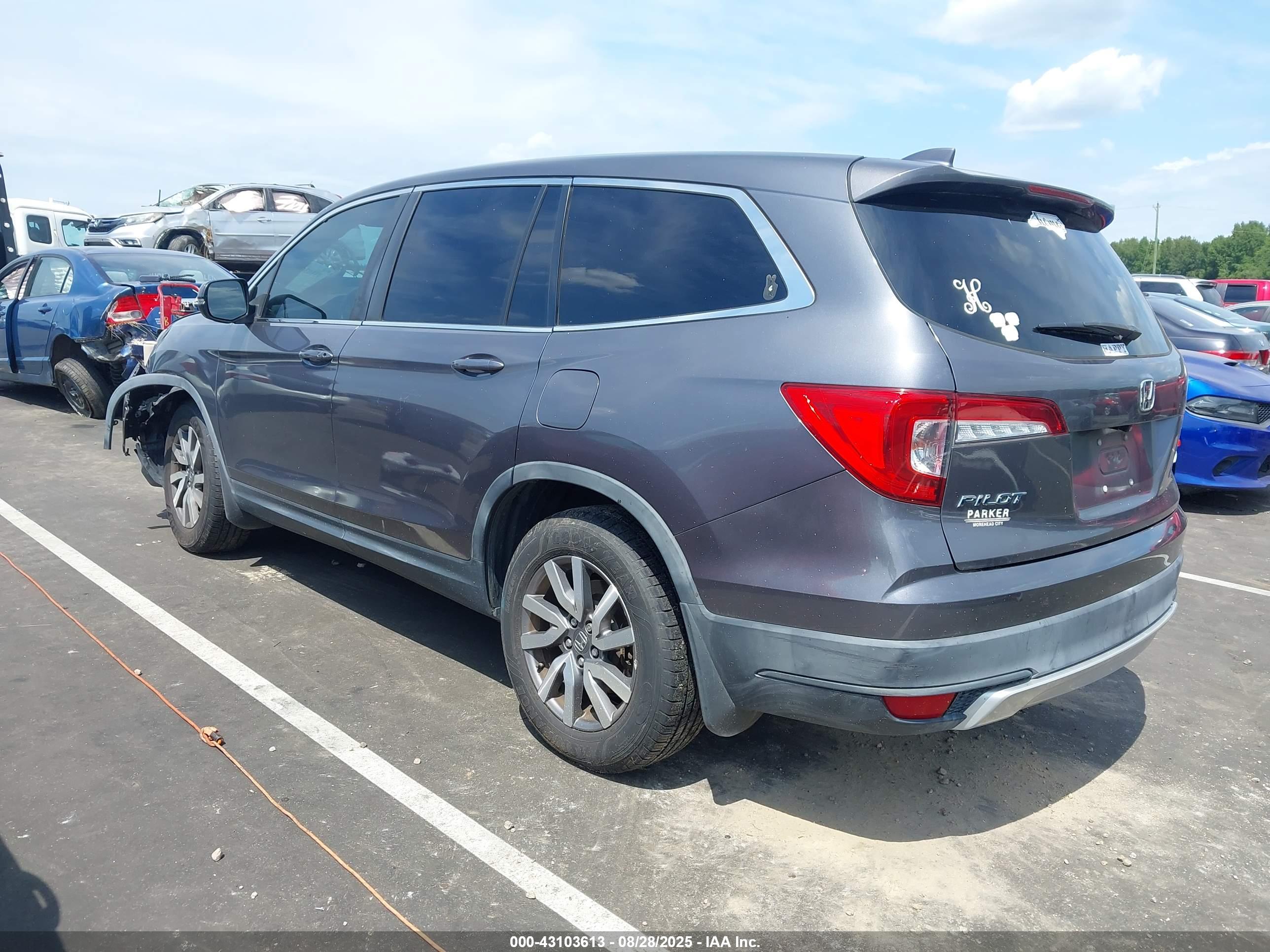 HONDA PILOT image 3