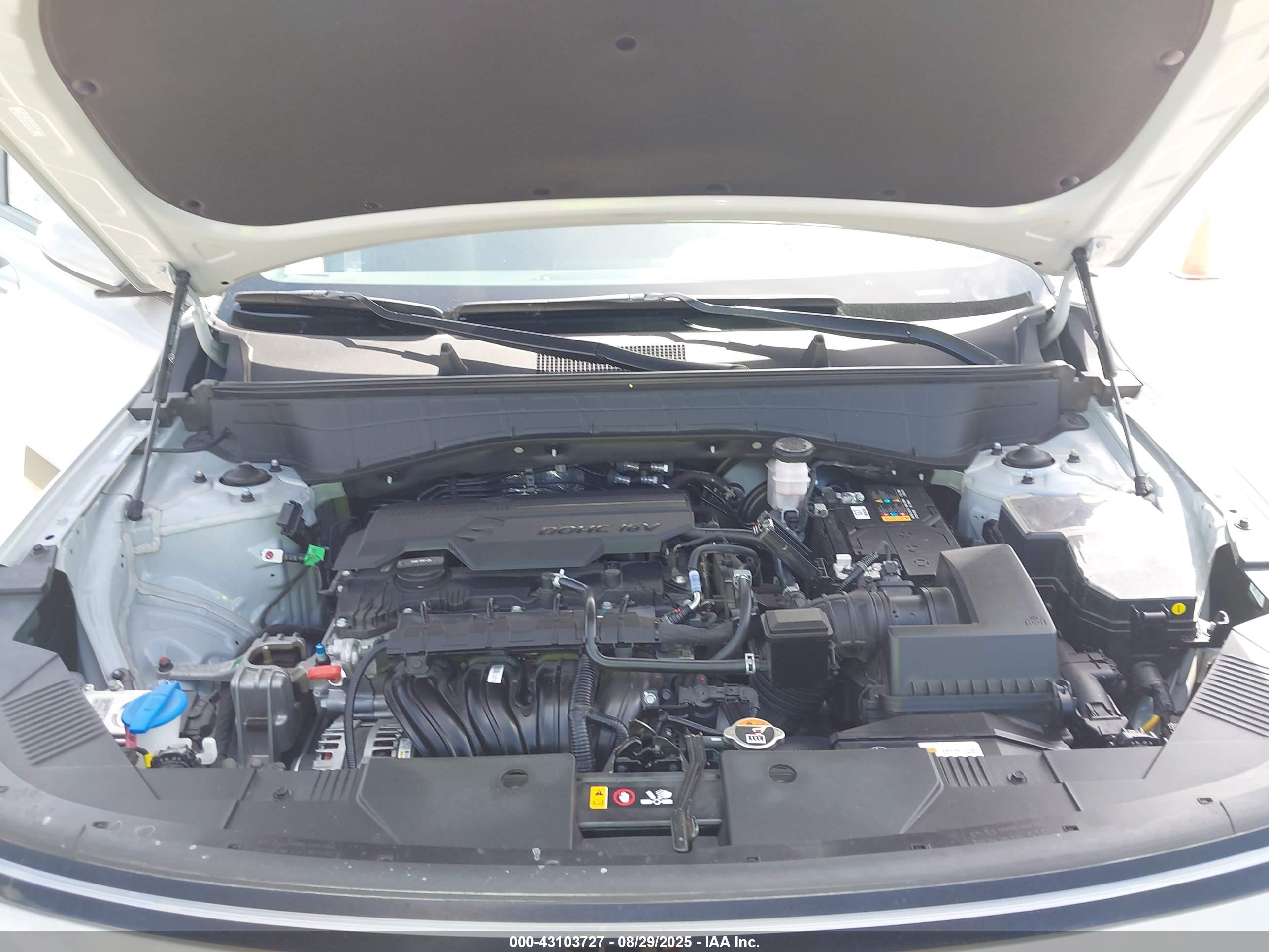 HYUNDAI KONA image 10