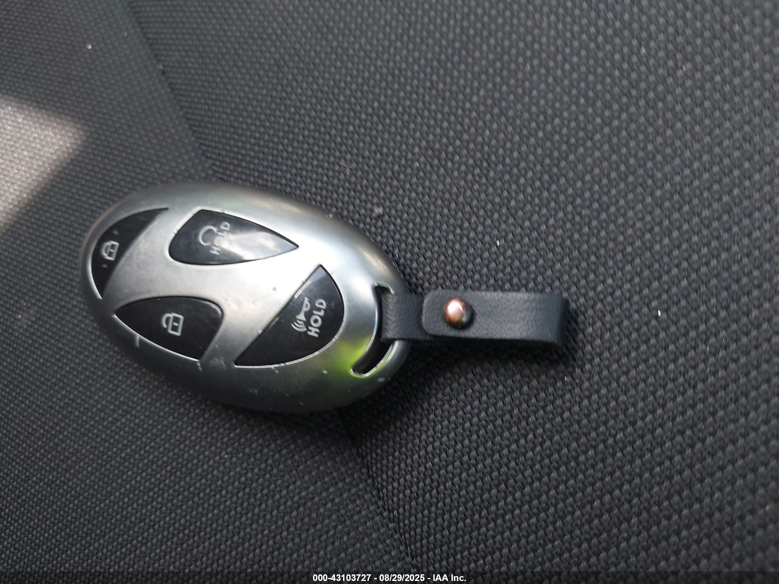 HYUNDAI KONA image 11