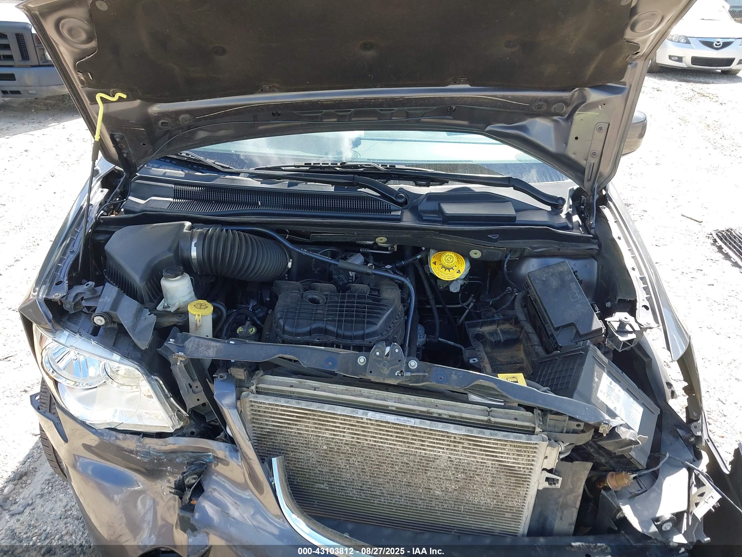 CHRYSLER TOWN image 10