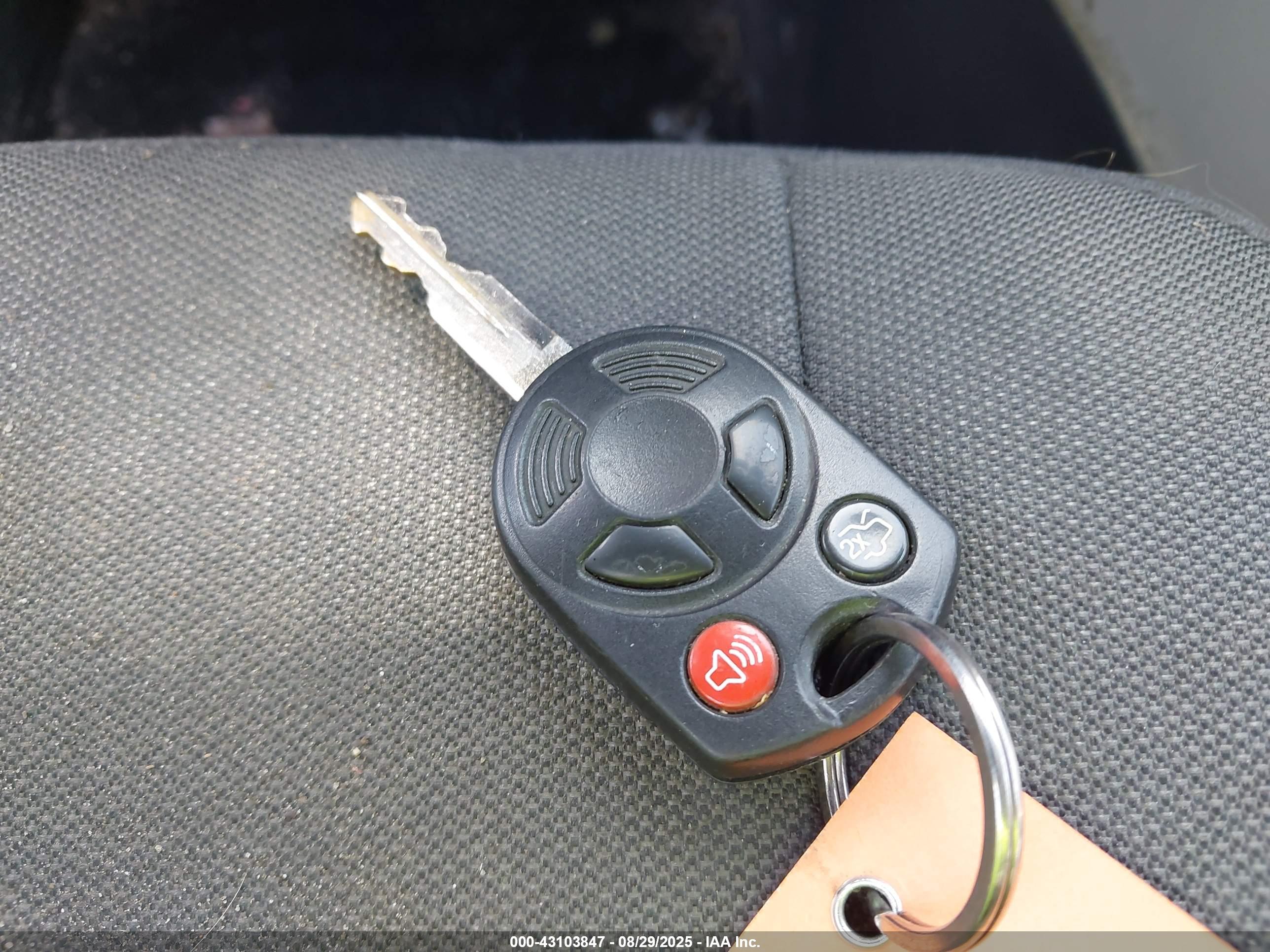 FORD ESCAPE image 11