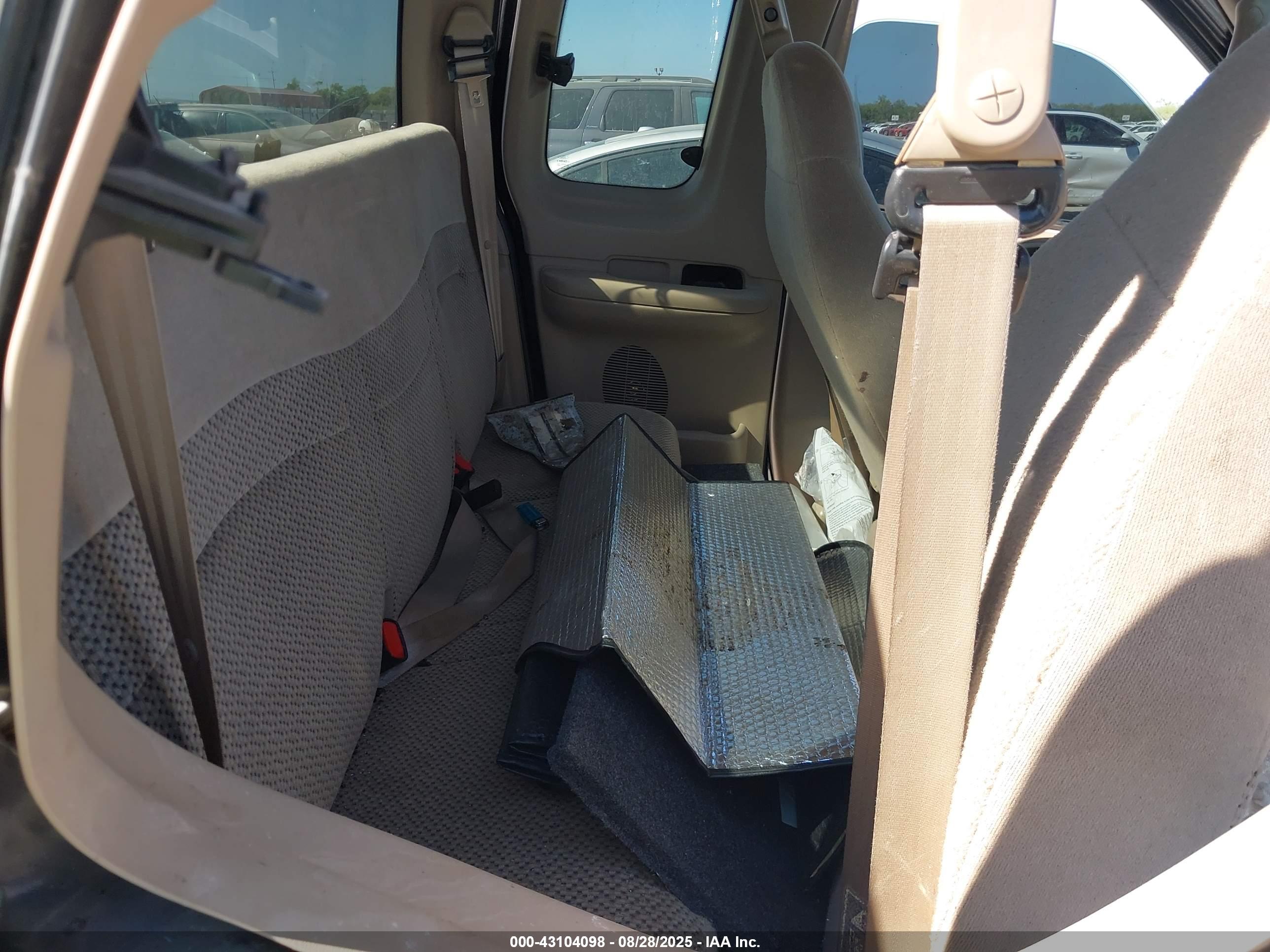 FORD F-150 image 8