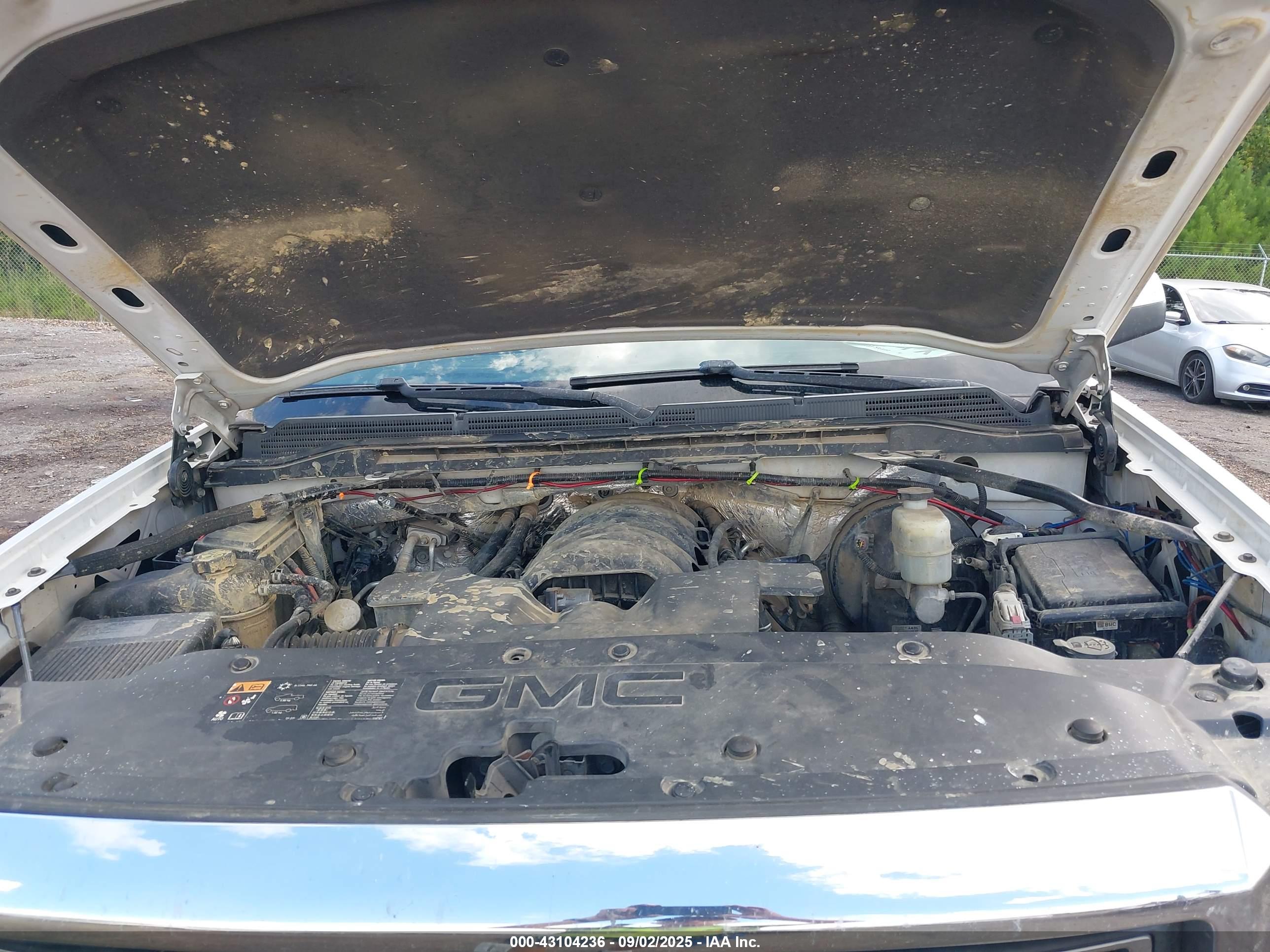 GMC SIERRA image 10