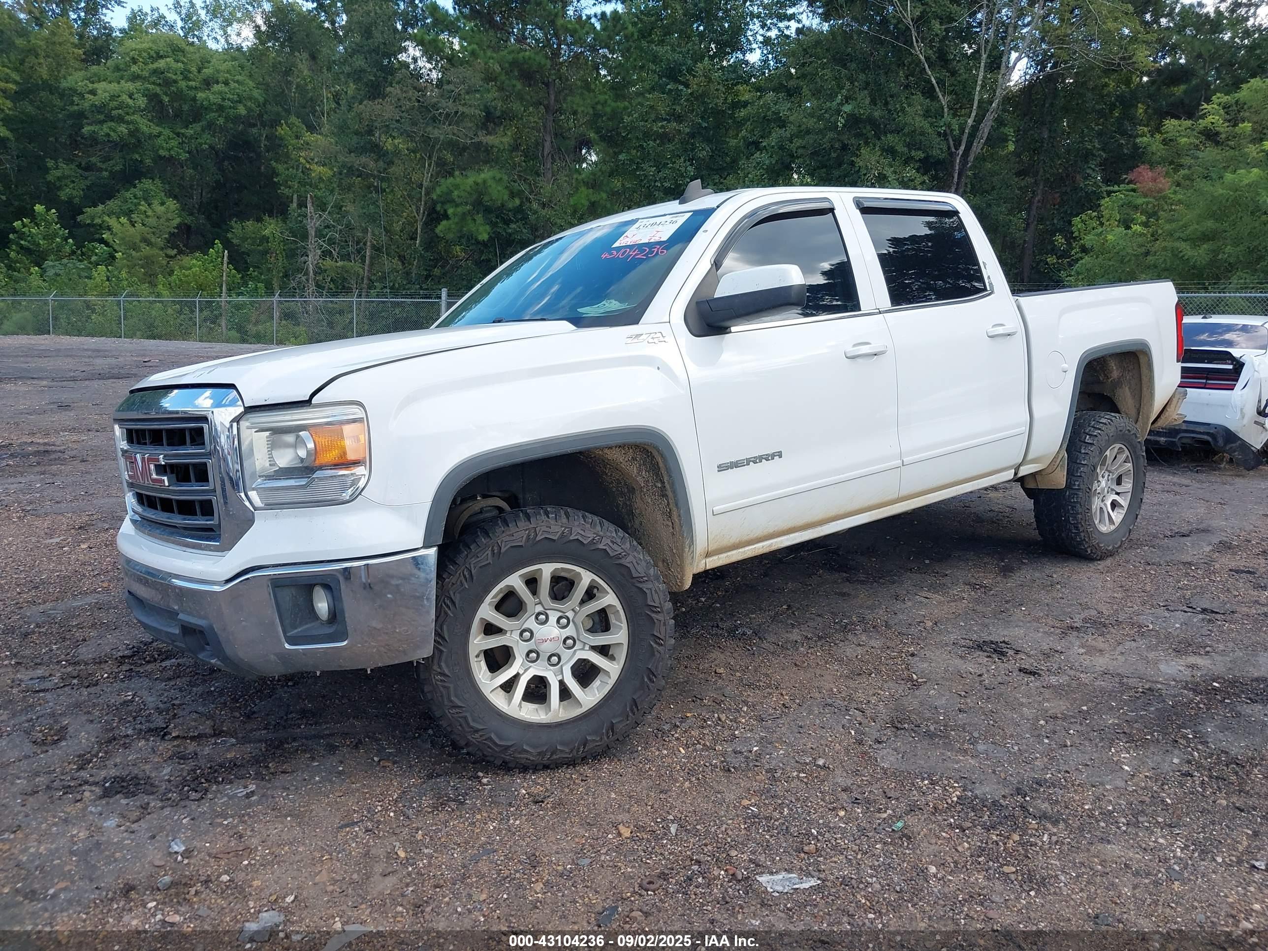 GMC SIERRA image 2