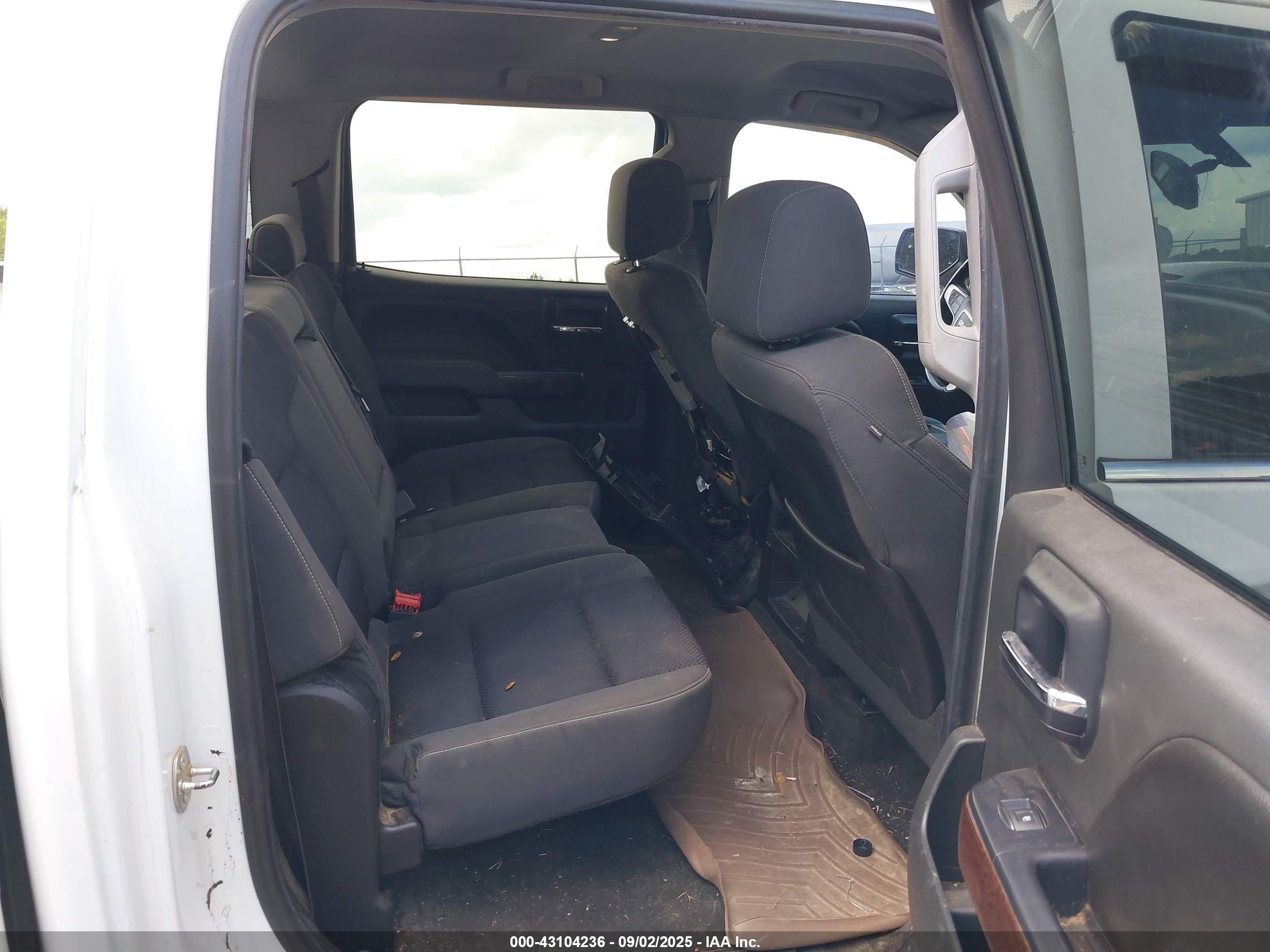 GMC SIERRA image 8