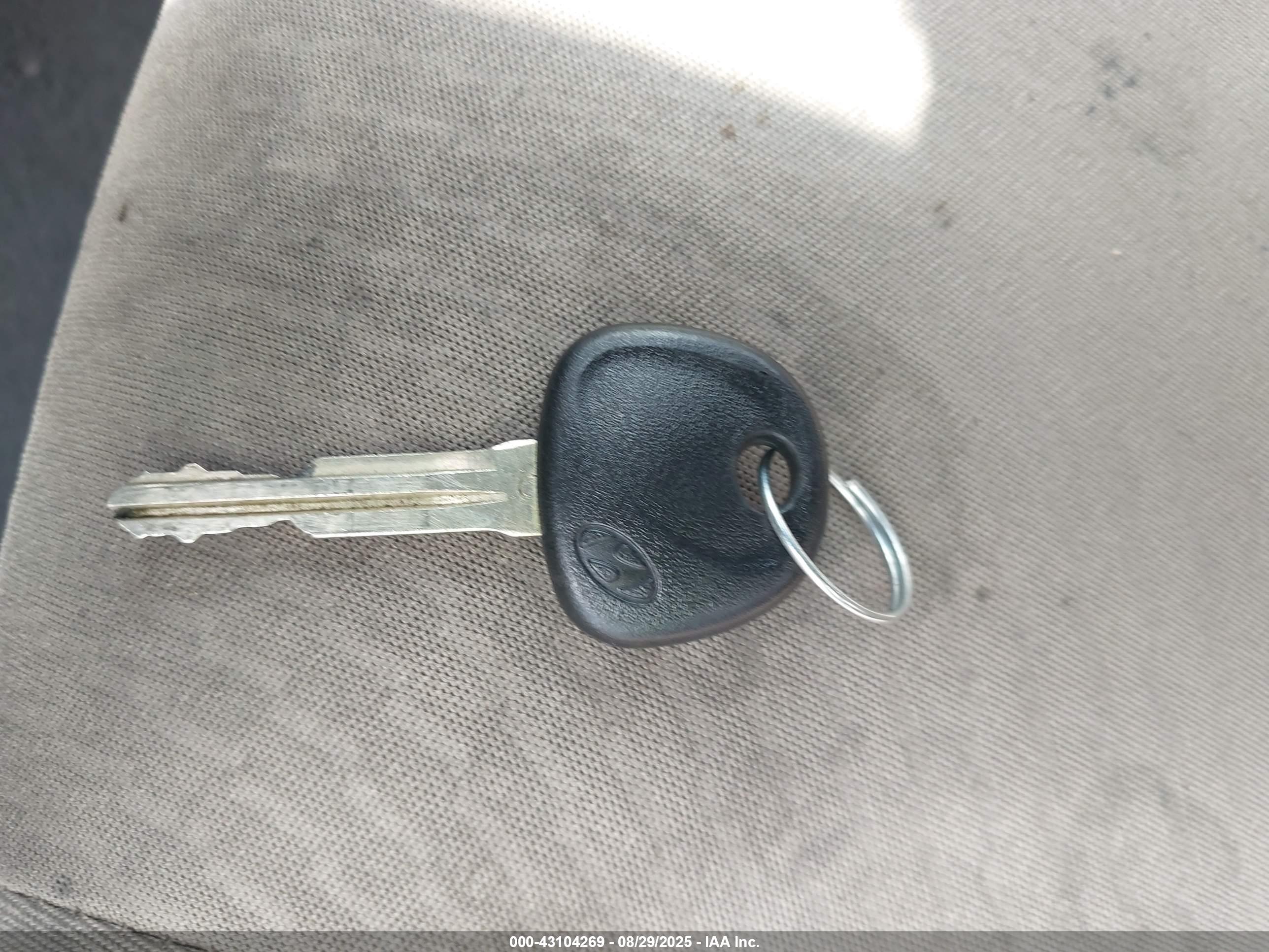 HYUNDAI ELANTRA image 11