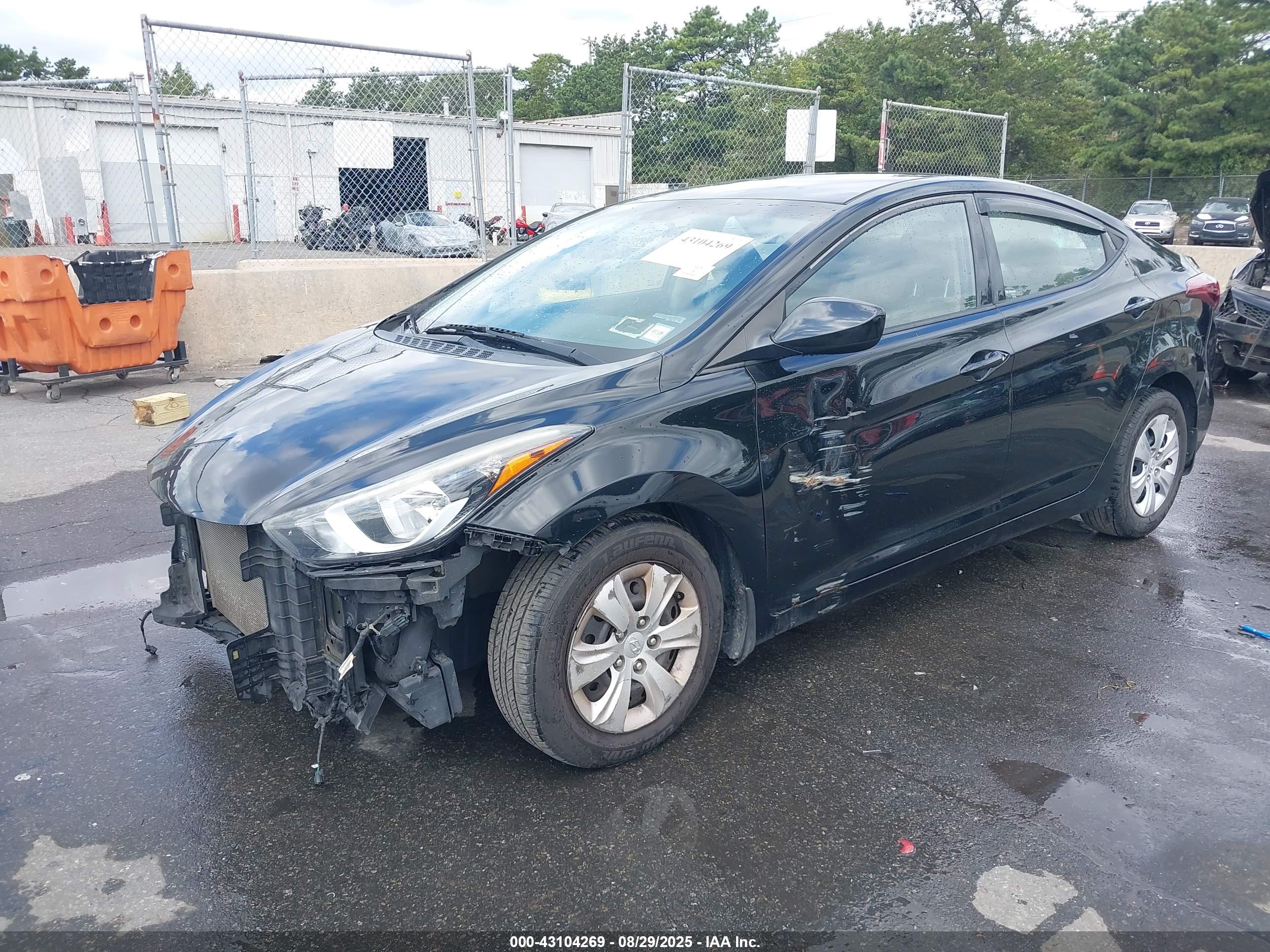 HYUNDAI ELANTRA image 2