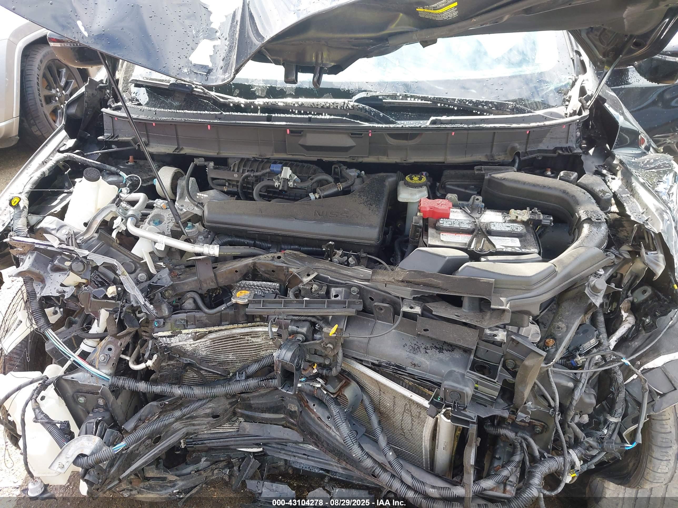 NISSAN ROGUE image 10