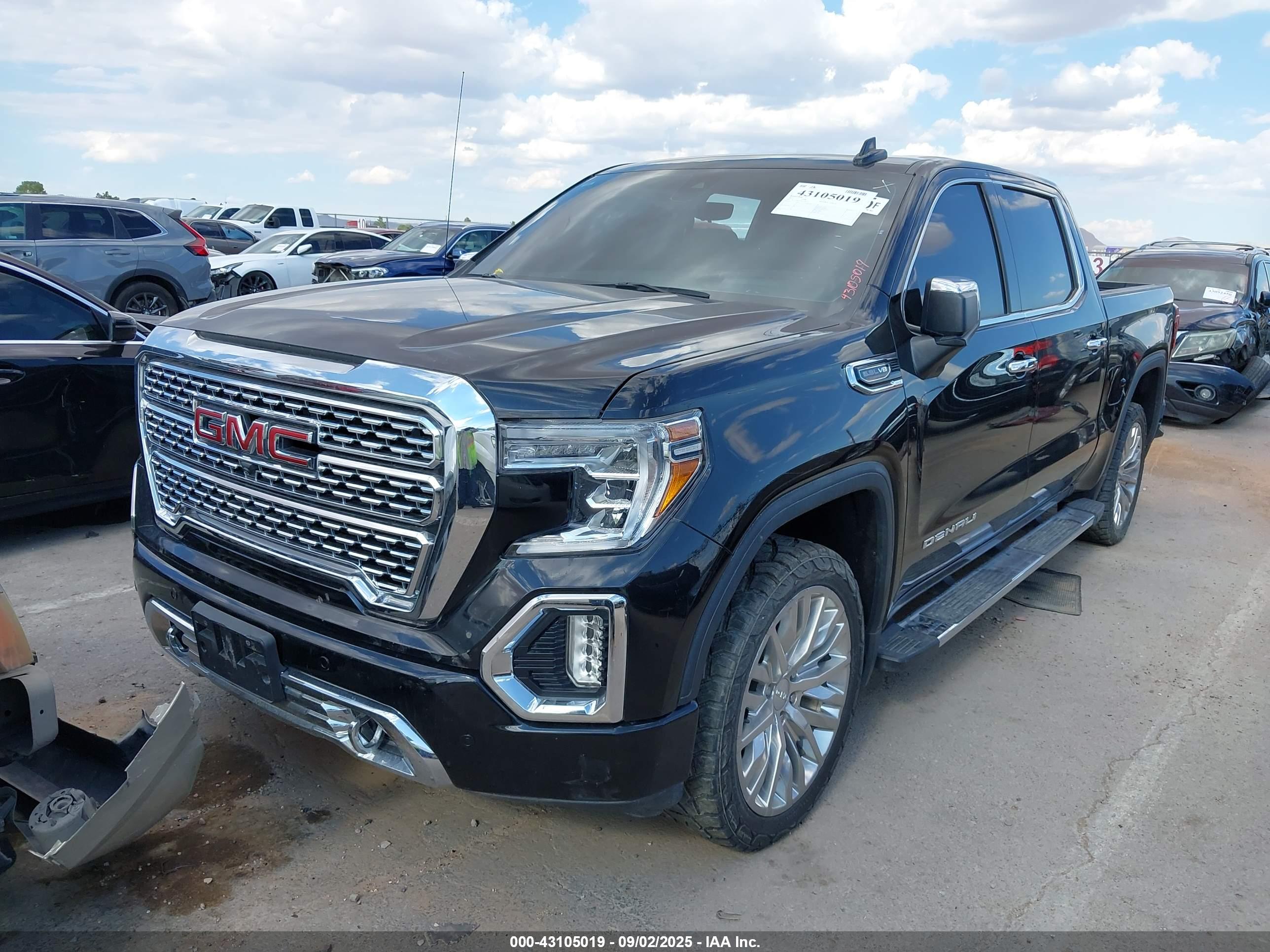 GMC SIERRA image 2