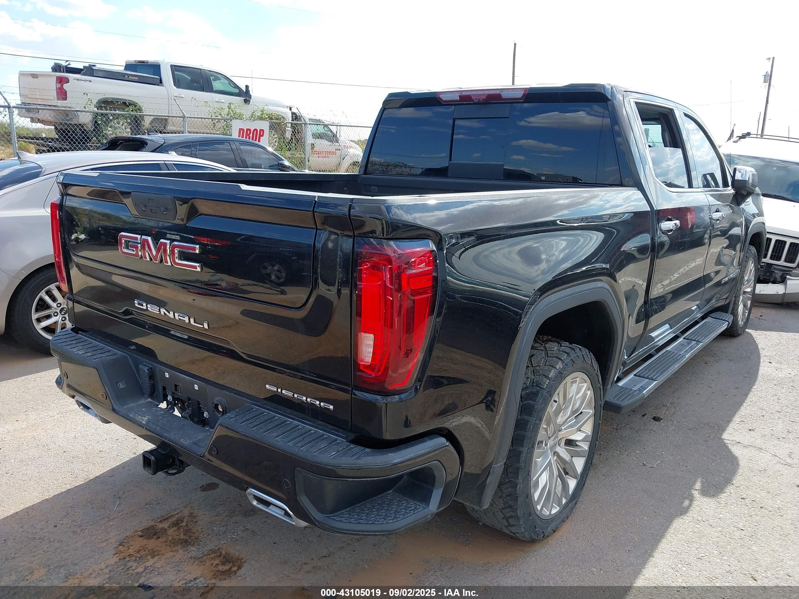 GMC SIERRA image 4