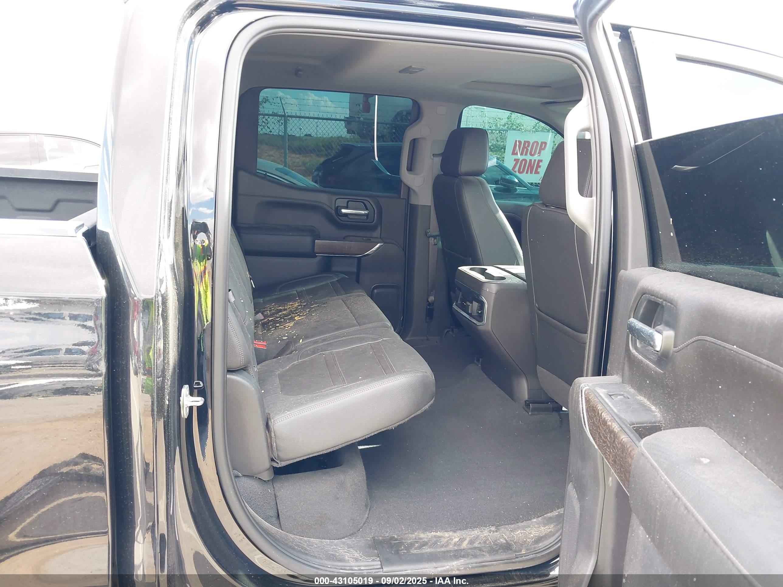 GMC SIERRA image 8