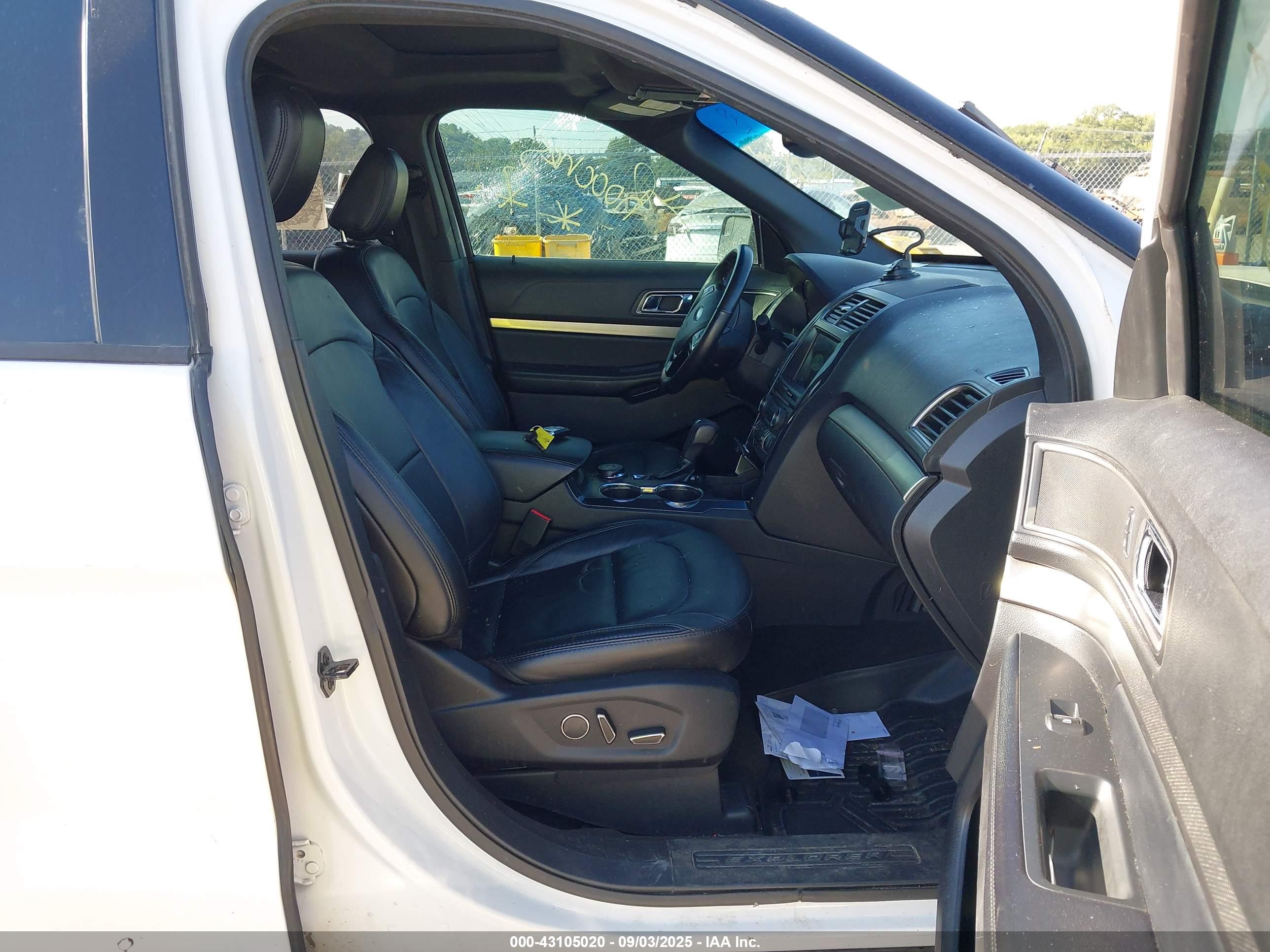 FORD EXPLORER image 5