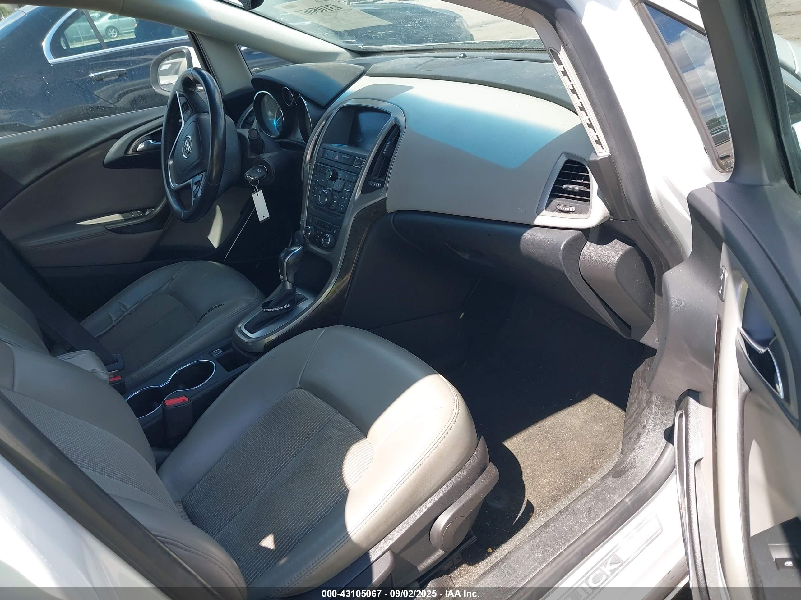BUICK VERANO image 5