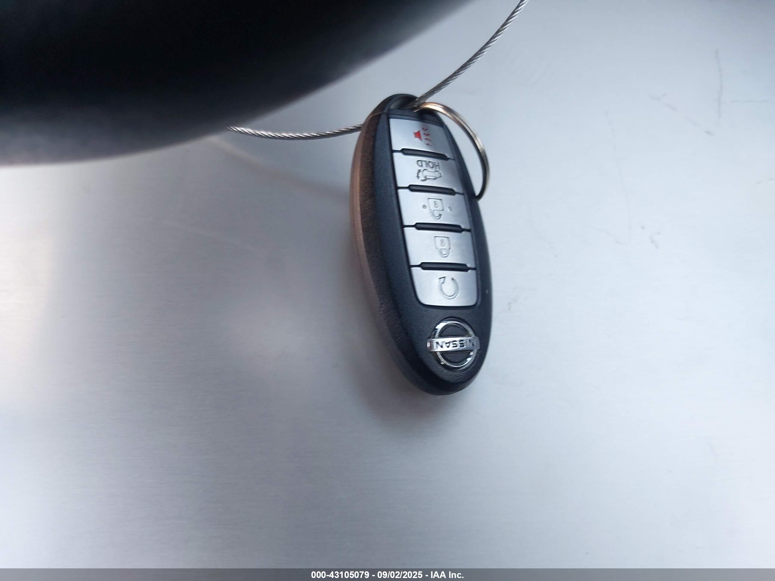 NISSAN ROGUE image 11
