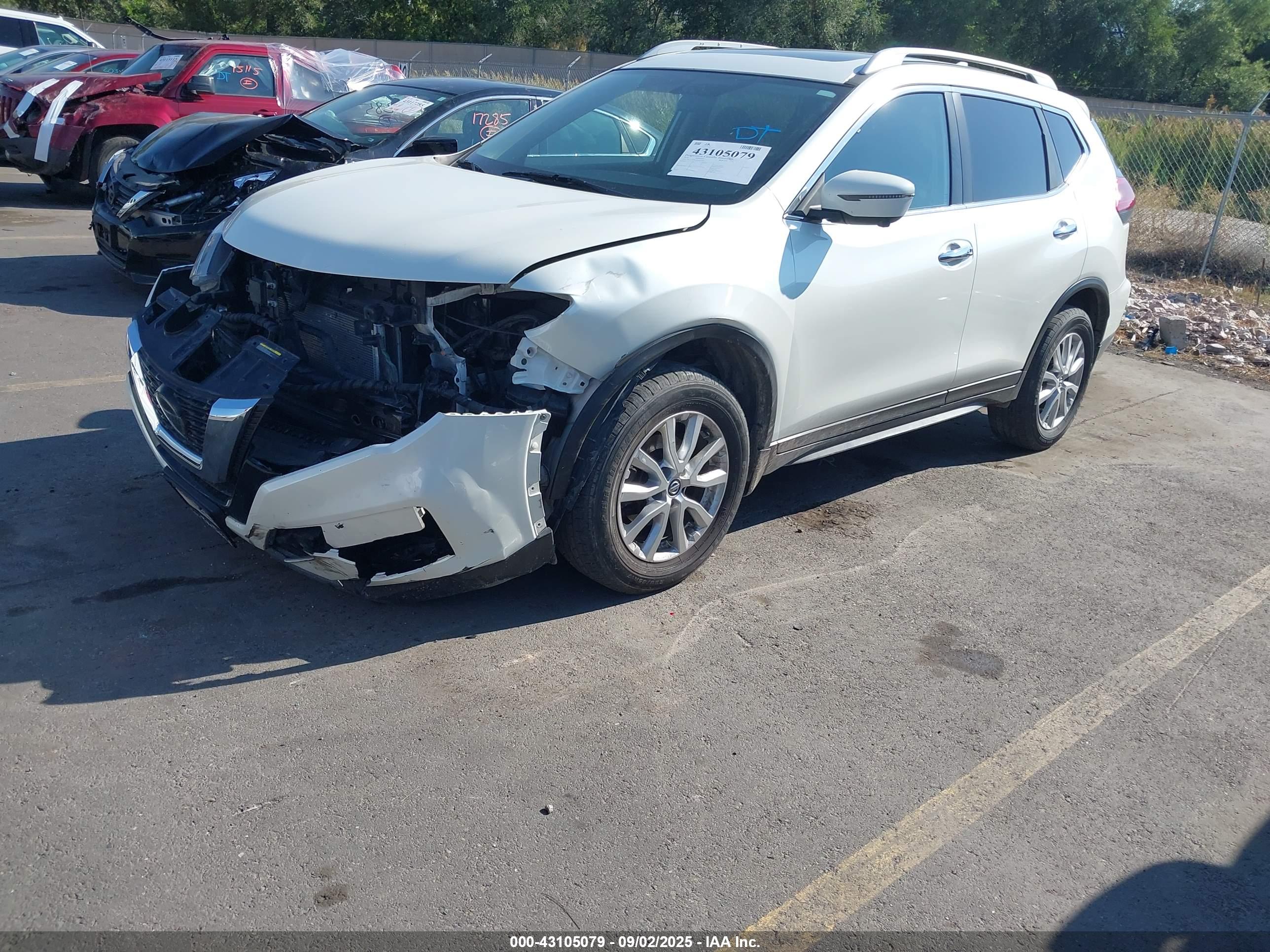 NISSAN ROGUE image 2