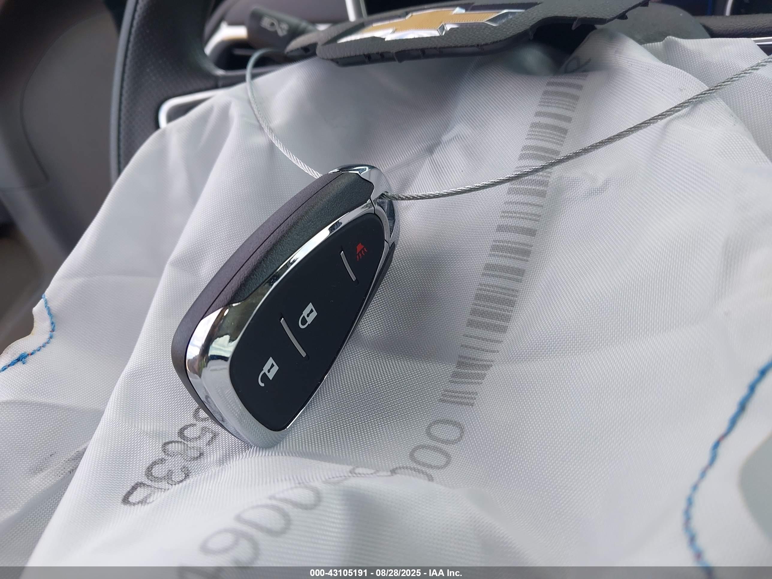 CHEVROLET EQUINOX image 11