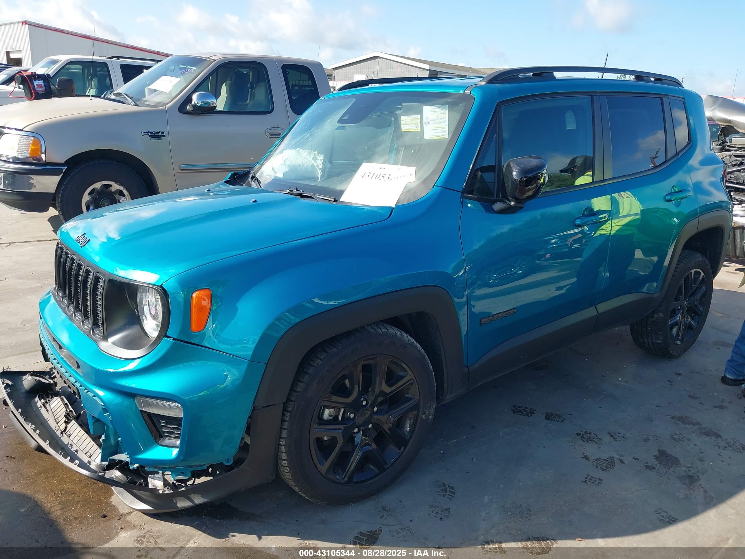 JEEP RENEGADE image 2