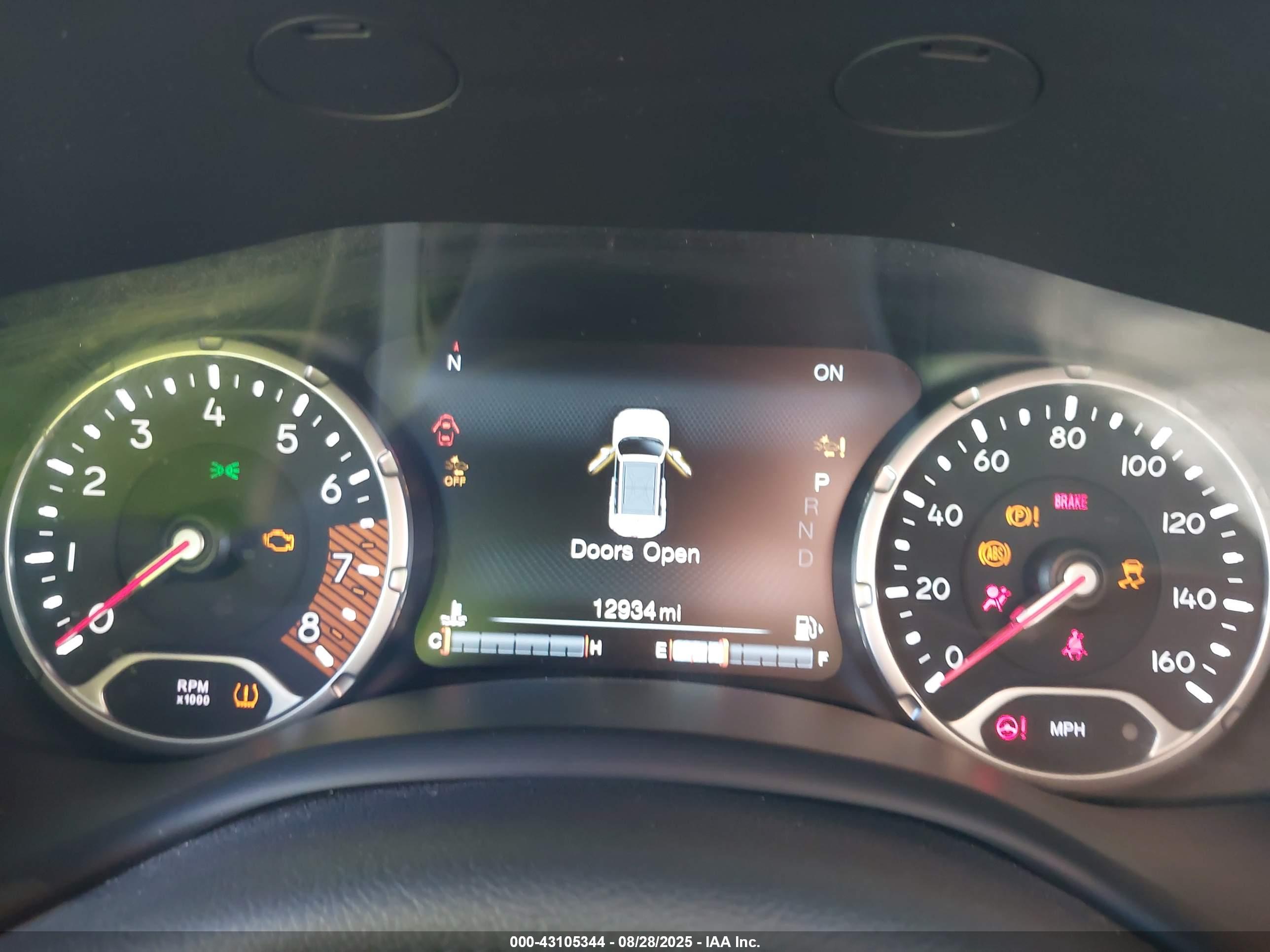 JEEP RENEGADE image 7