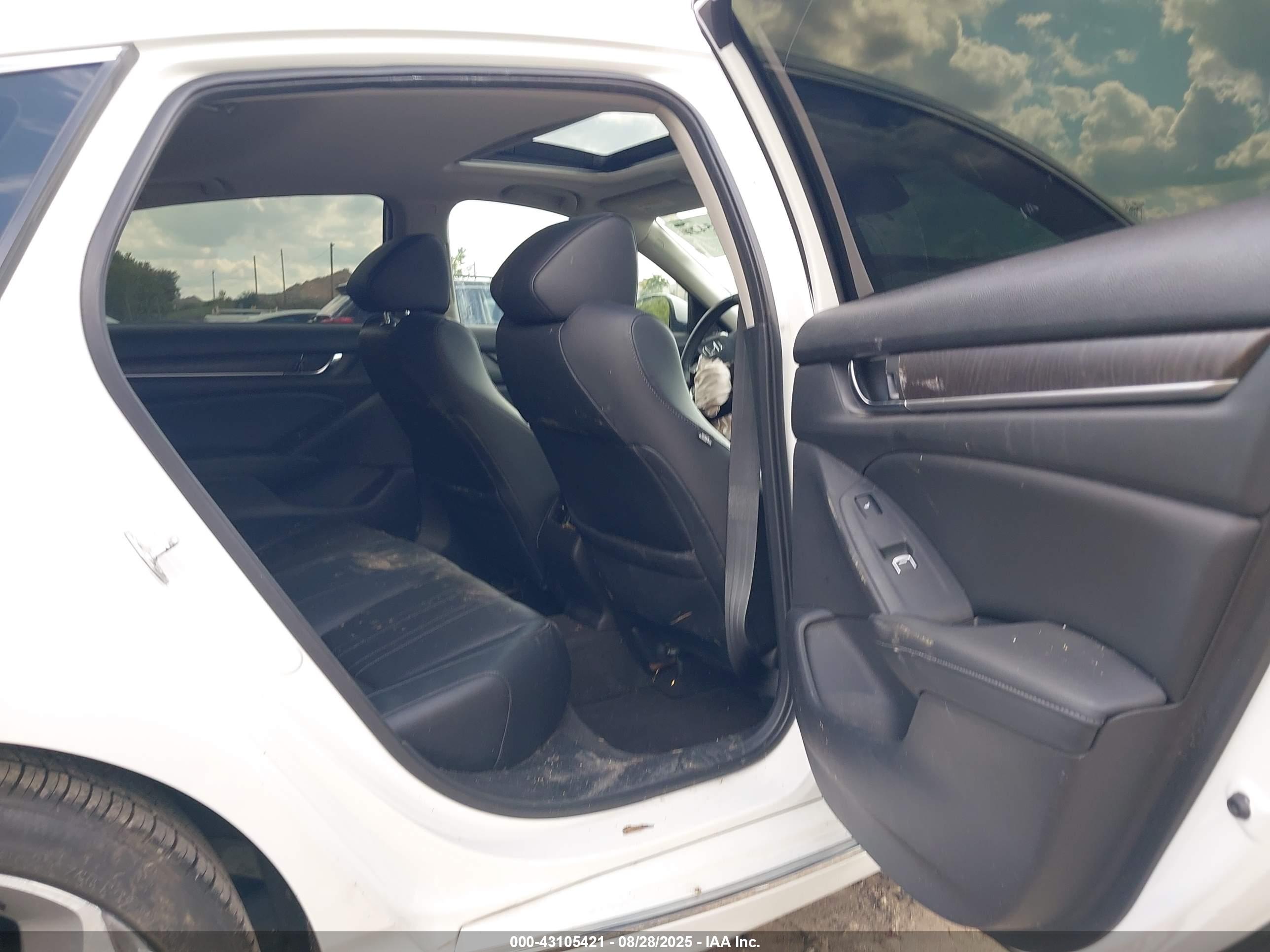 HONDA ACCORD image 8