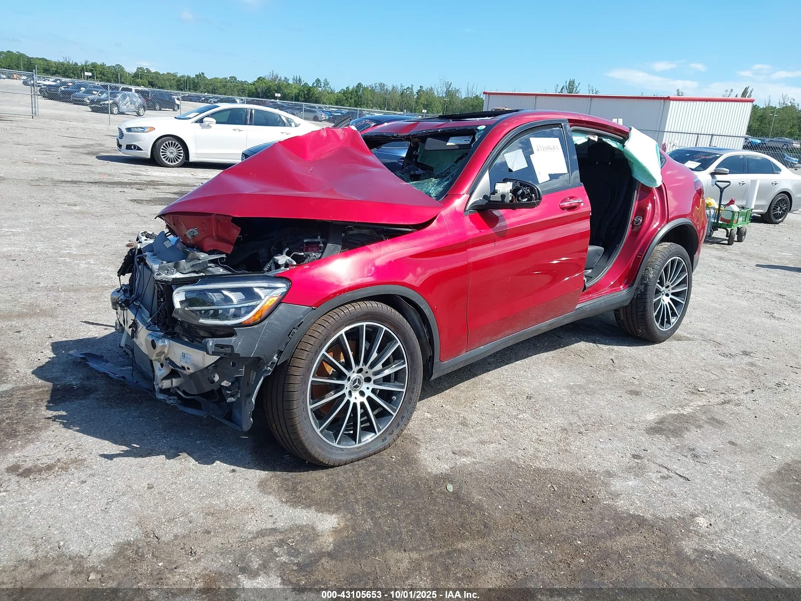 MERCEDES-BENZ GLC image 2