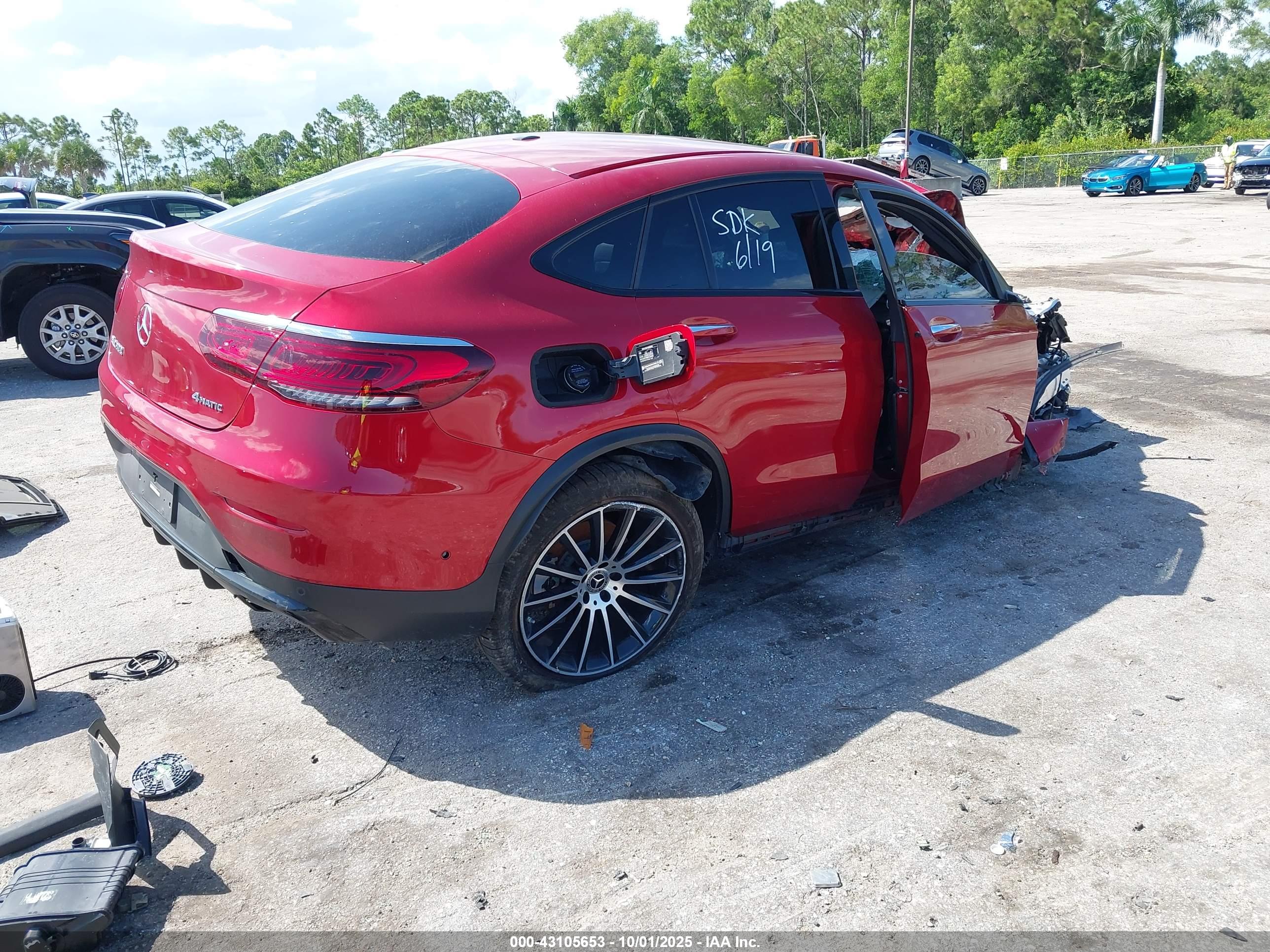MERCEDES-BENZ GLC image 4