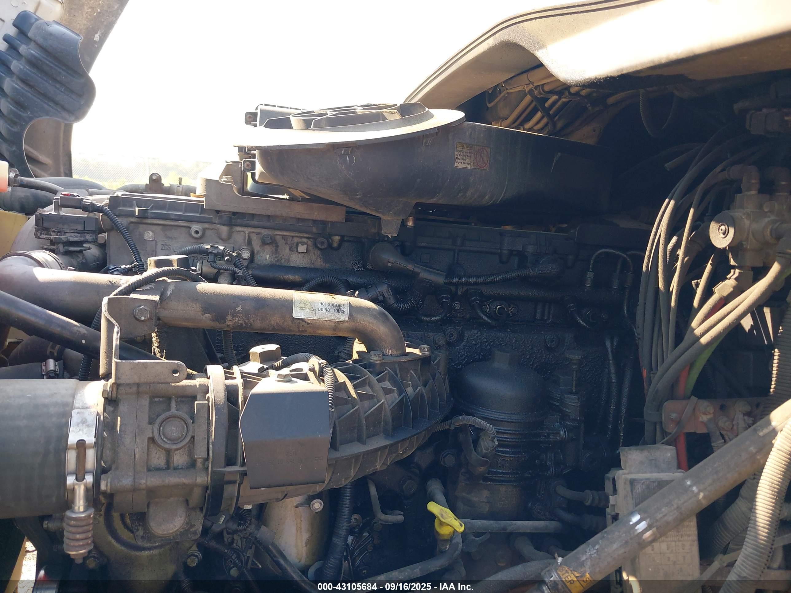 FREIGHTLINER CASCADIA image 10