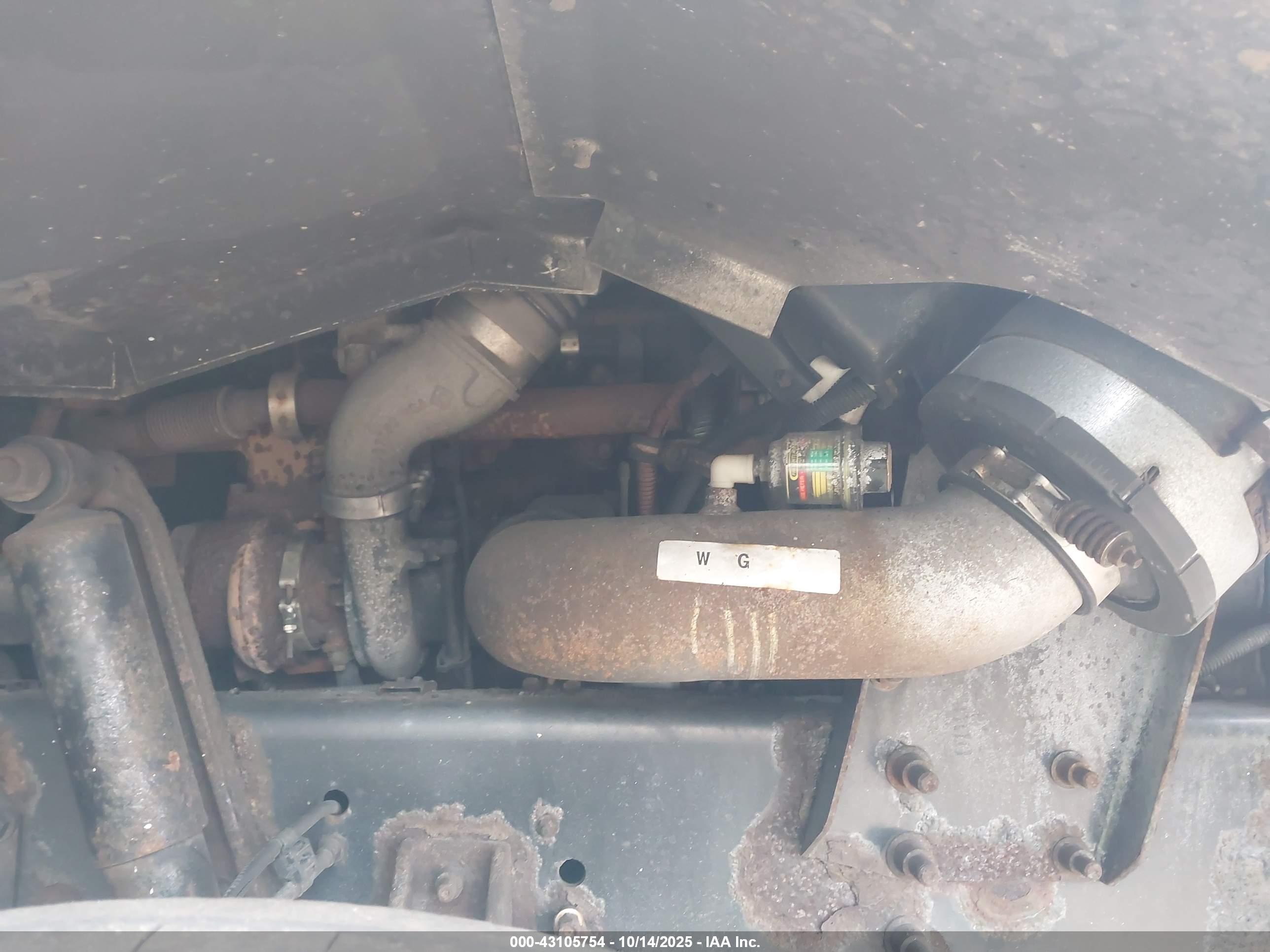 FREIGHTLINER CHASSIS image 10