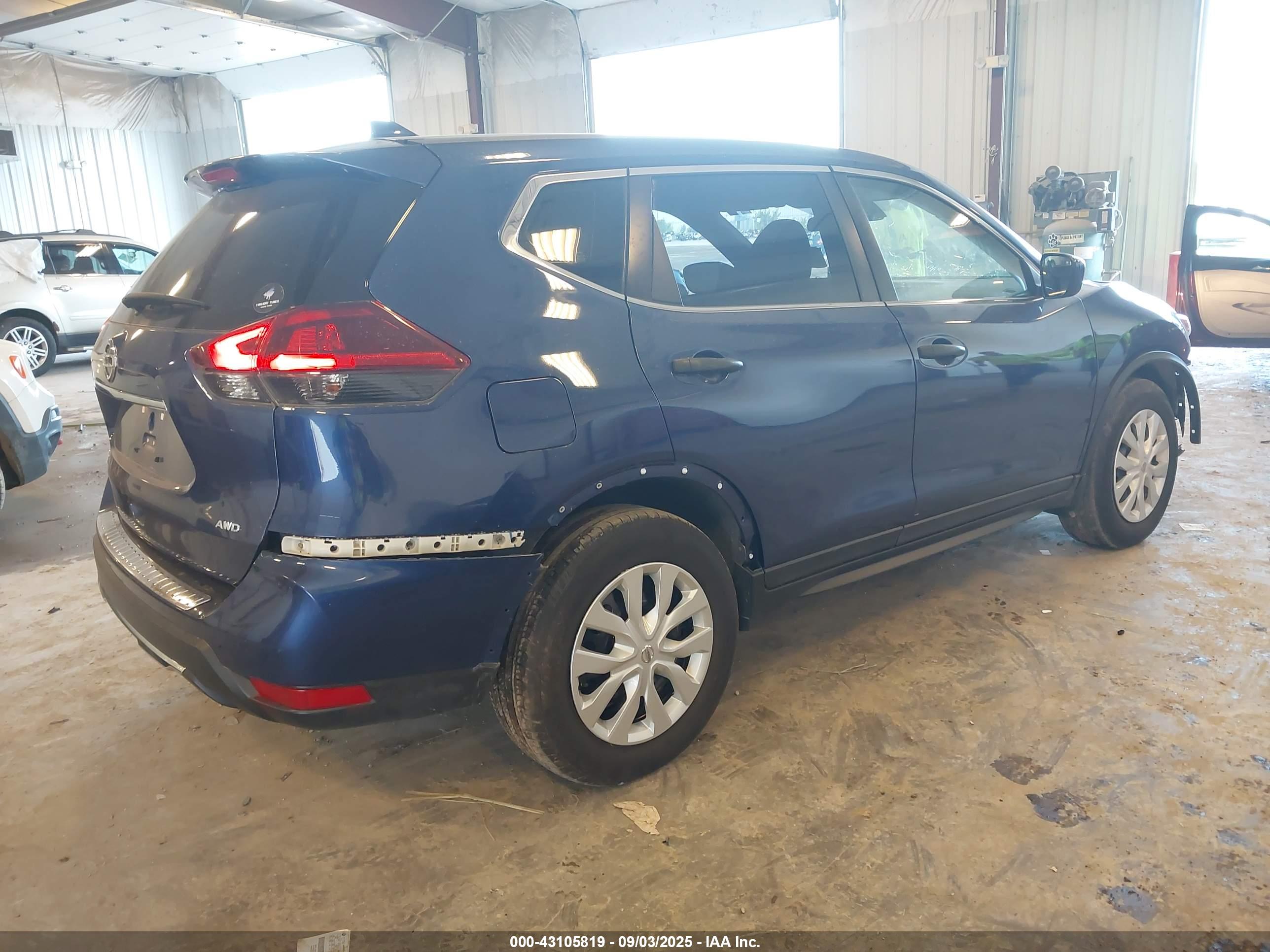 NISSAN ROGUE image 4