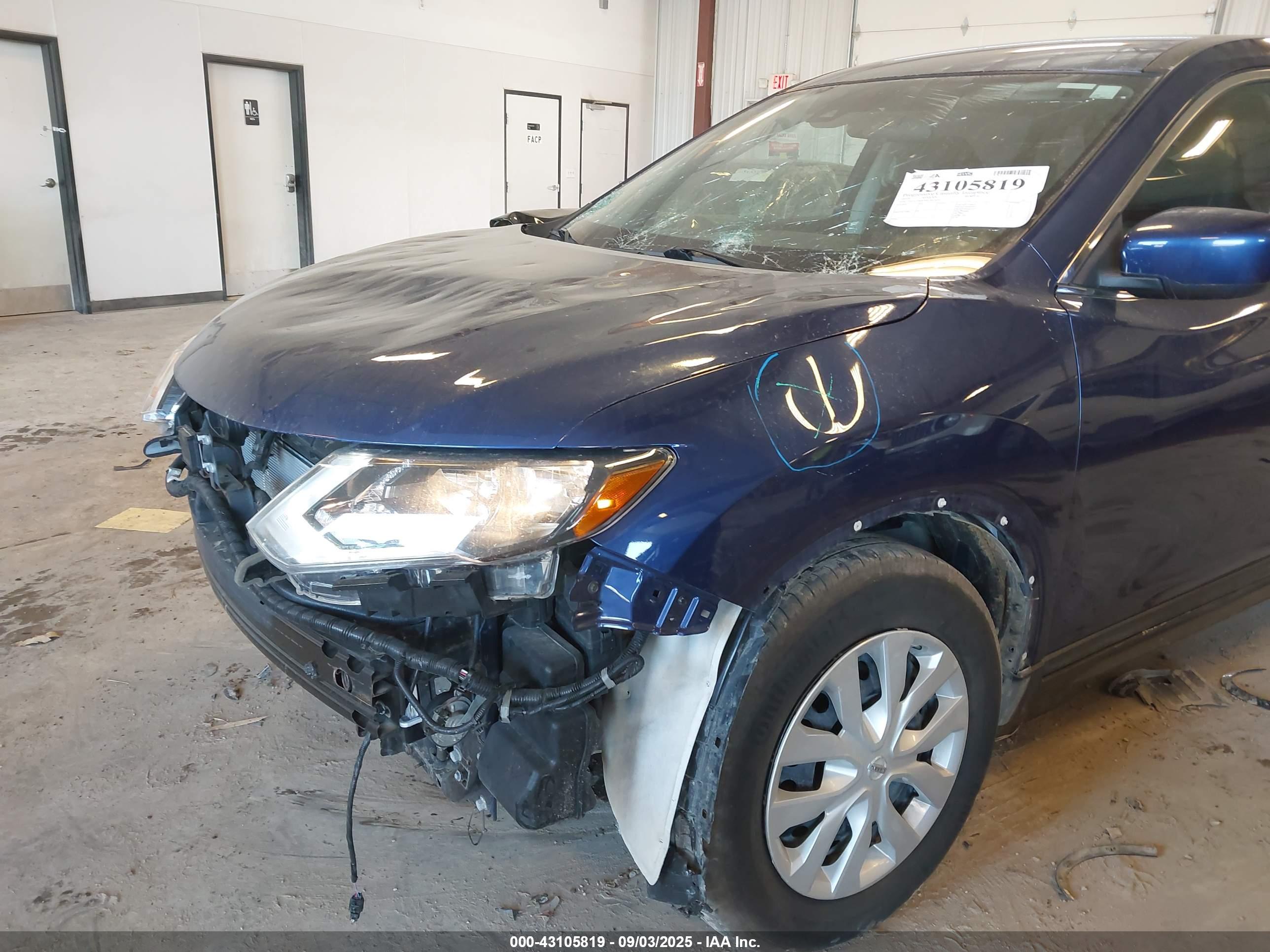 NISSAN ROGUE image 6