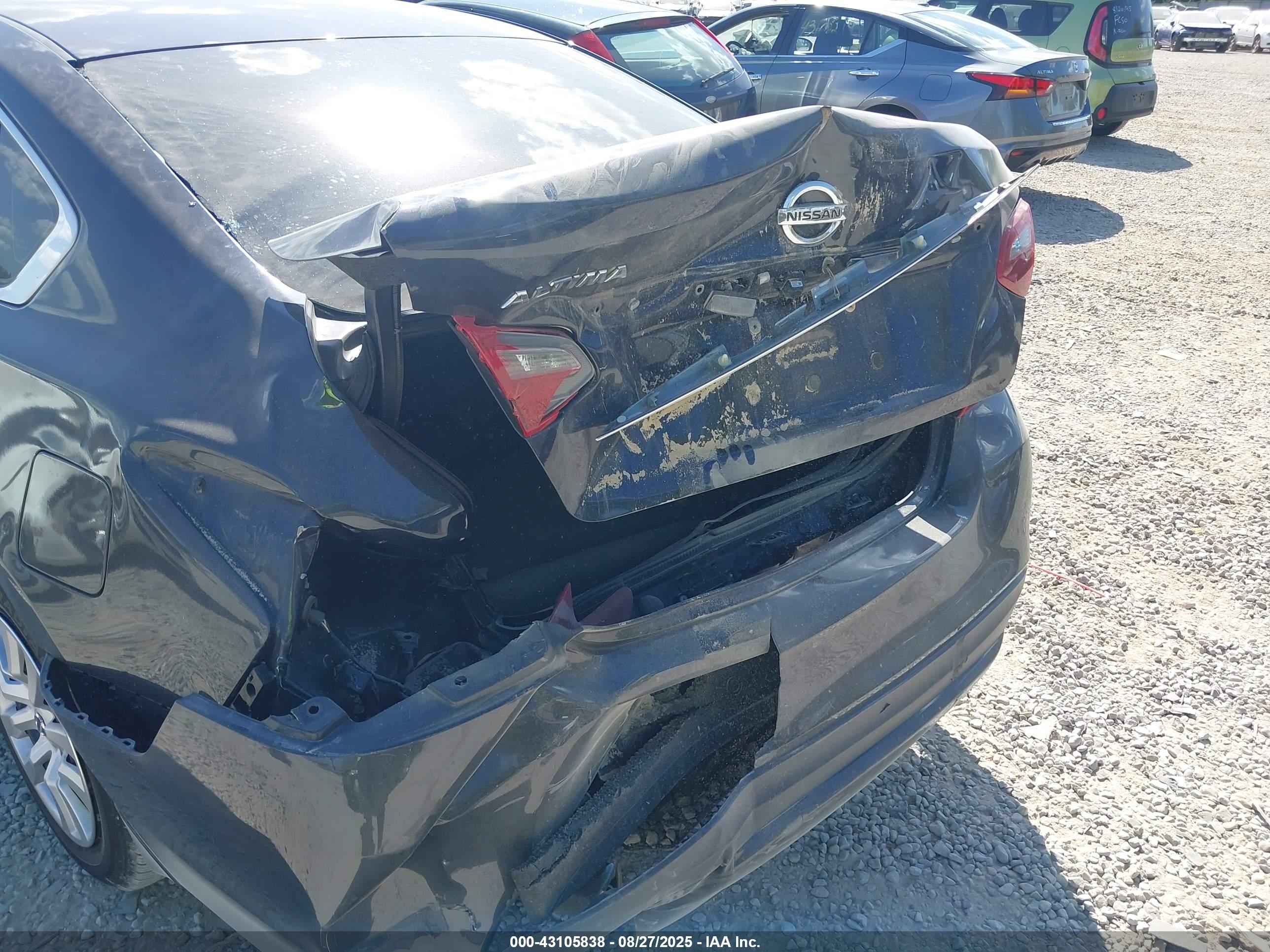 NISSAN ALTIMA image 6