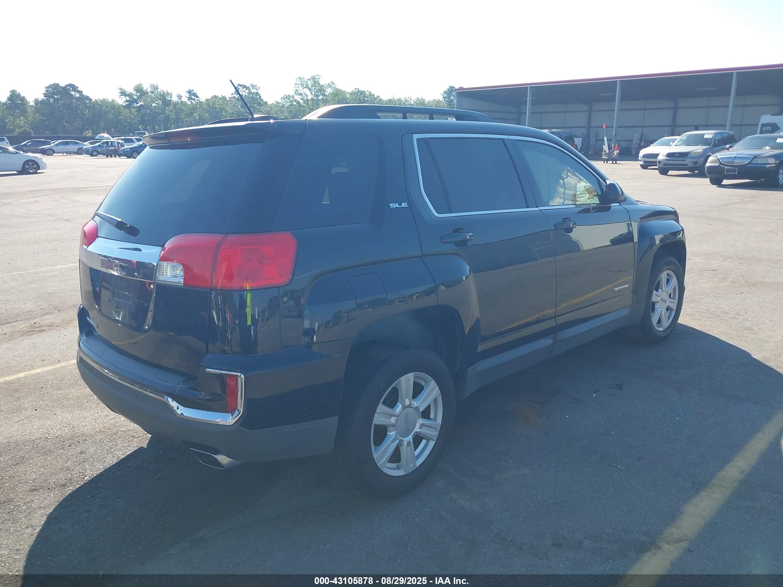 GMC TERRAIN image 4