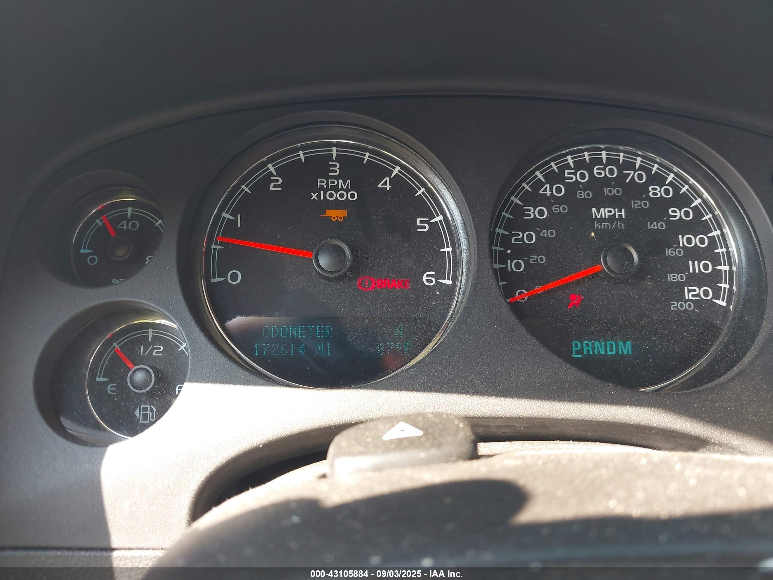 GMC YUKON image 7