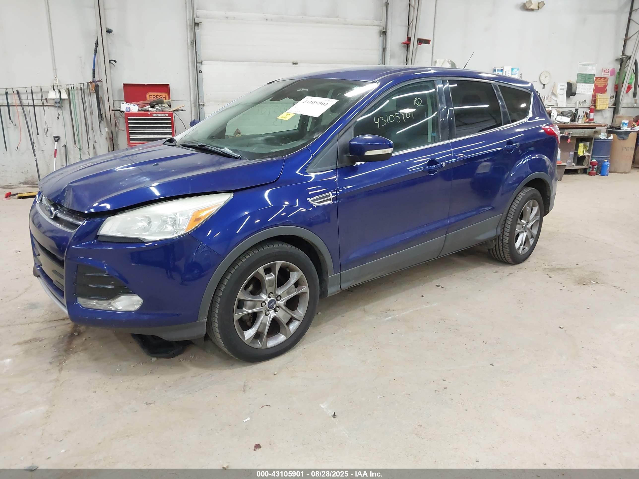 FORD ESCAPE image 2