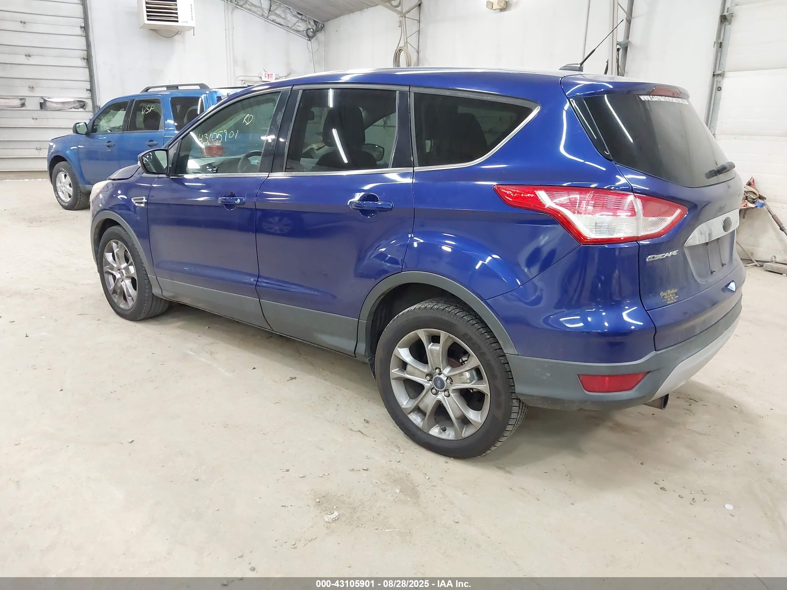 FORD ESCAPE image 3