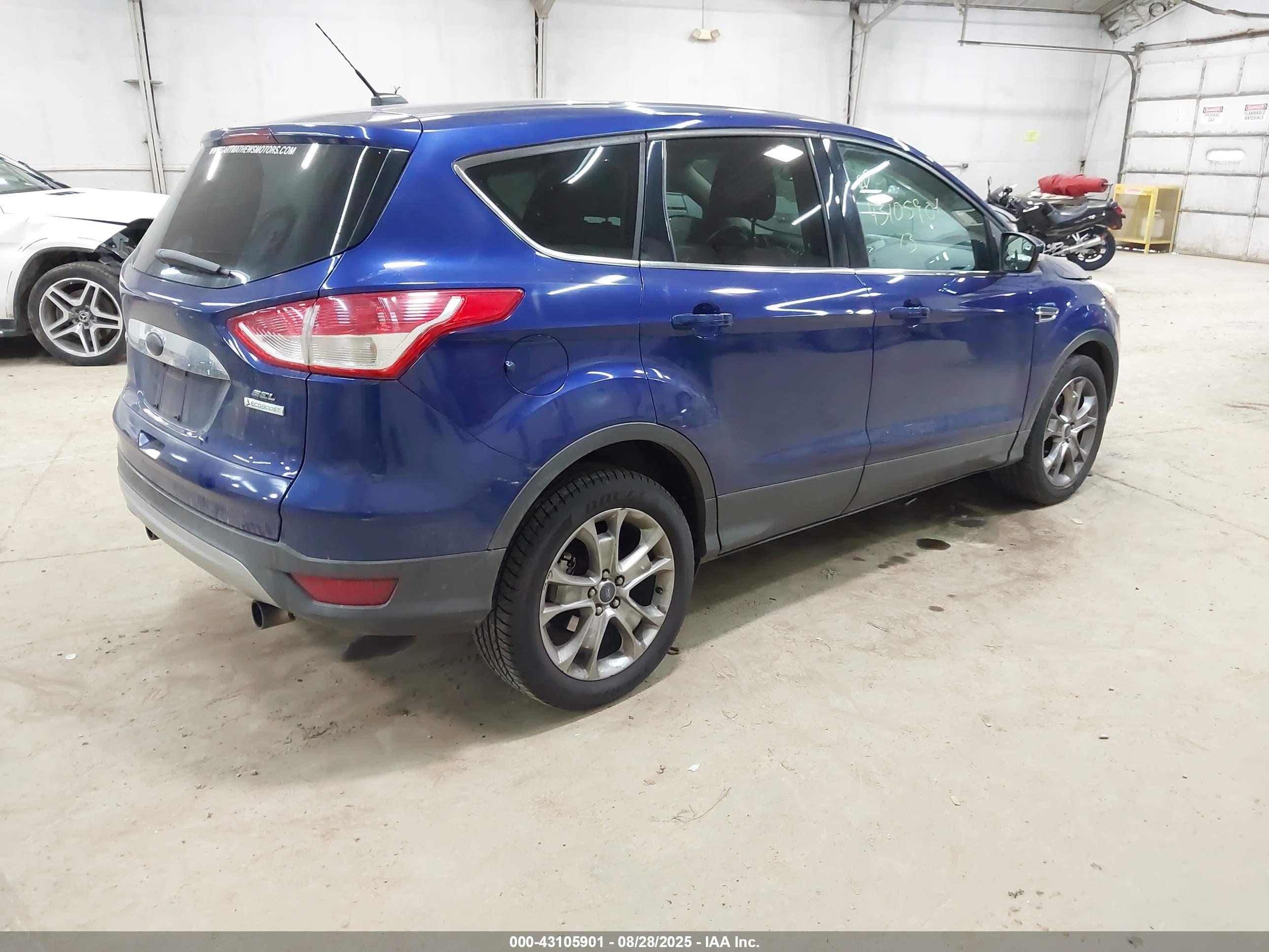 FORD ESCAPE image 4