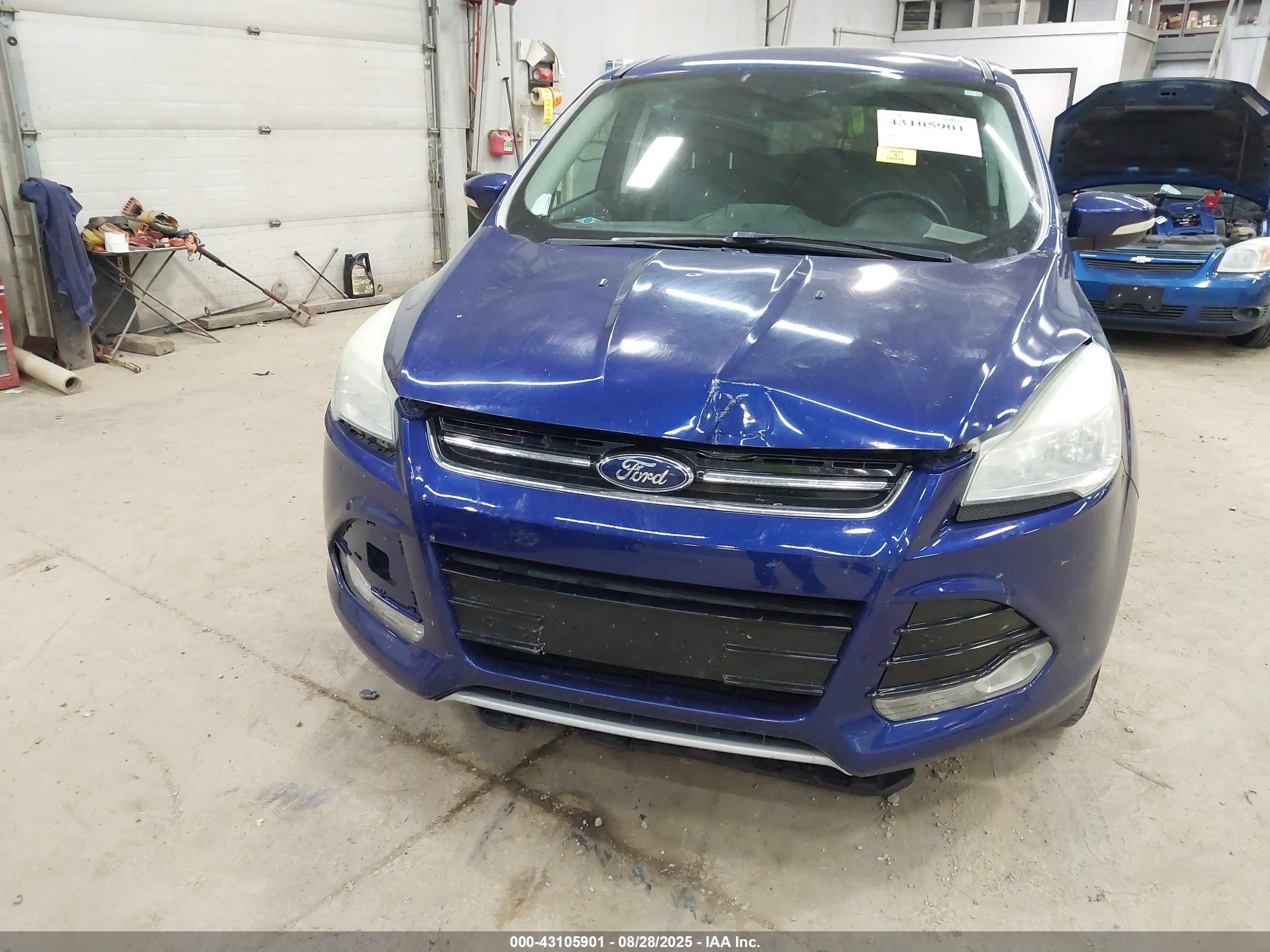 FORD ESCAPE image 6