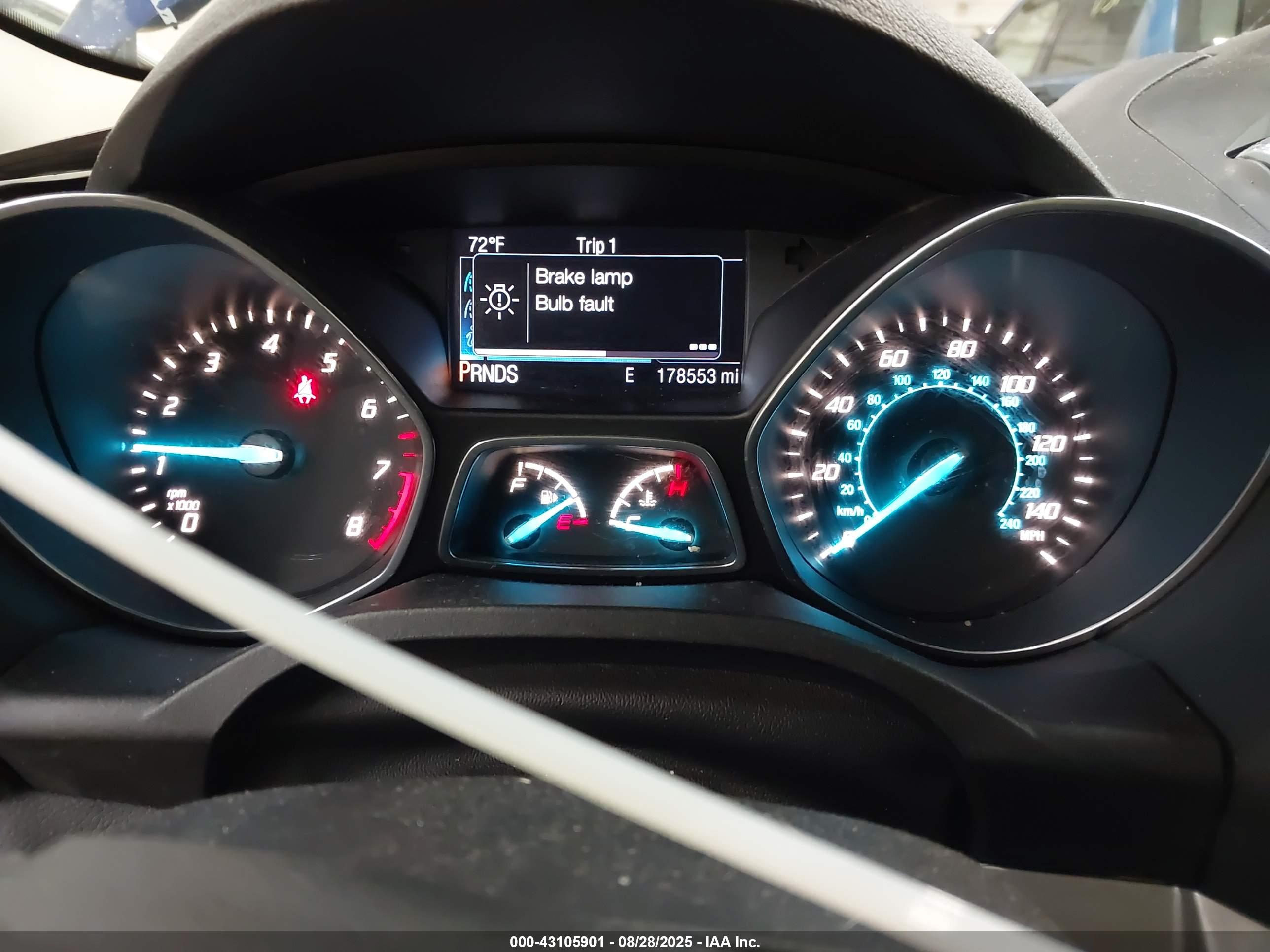 FORD ESCAPE image 7