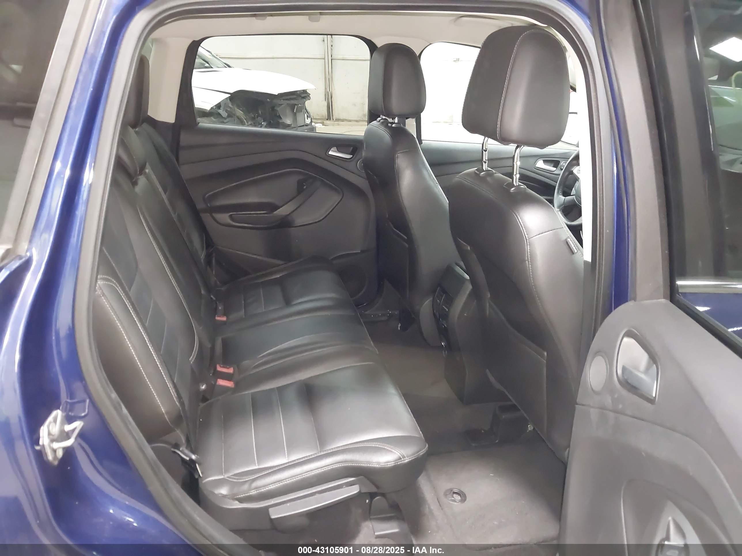 FORD ESCAPE image 8